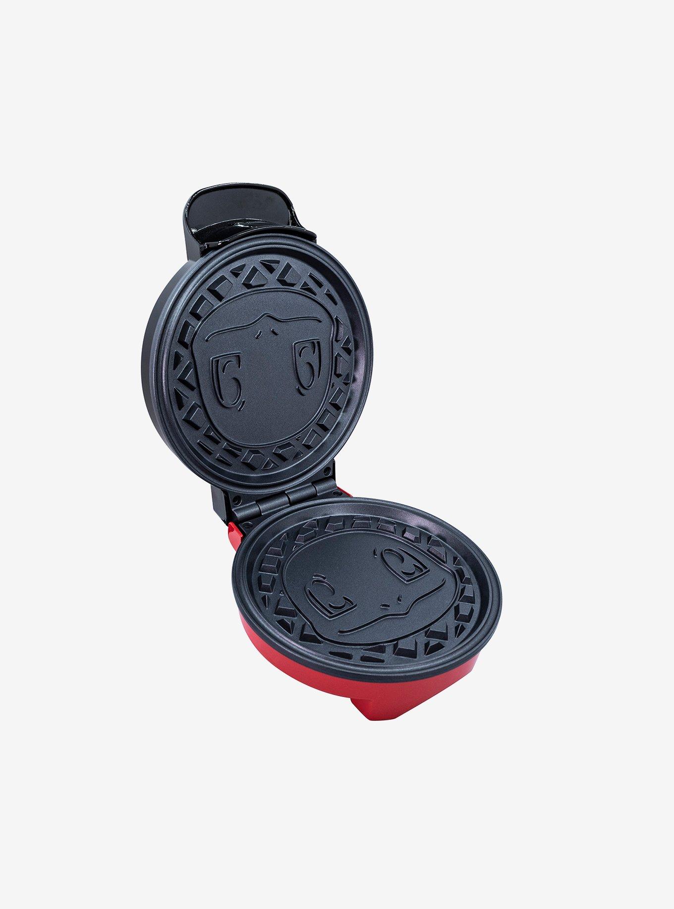 Pokémon Squirtle Waffle Maker, , alternate