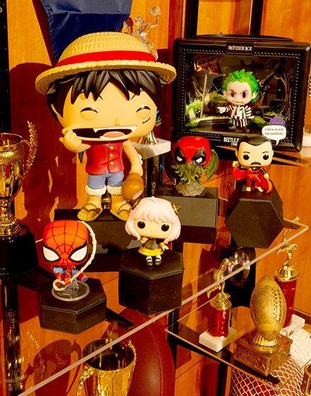 Toys & Collectibles