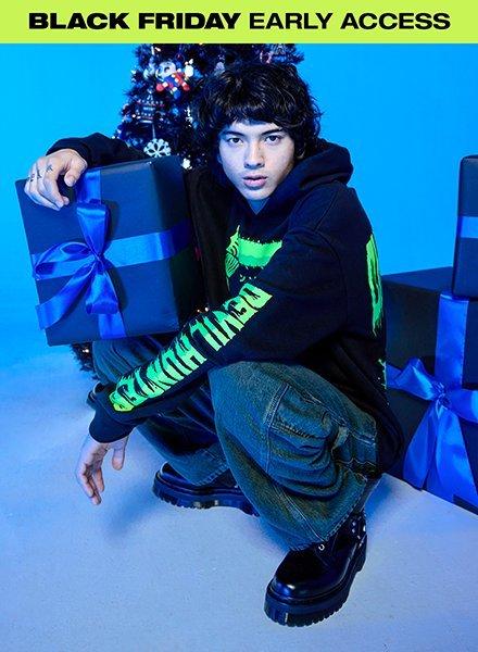 Hoodies & Sweaters products