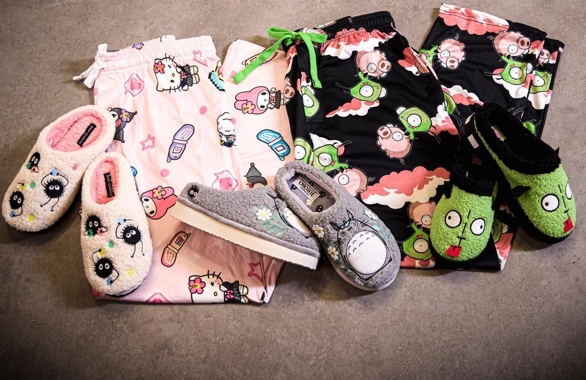 Sleepwear & Cozy accessories