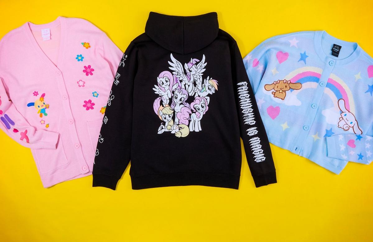 Hoodies & Sweaters