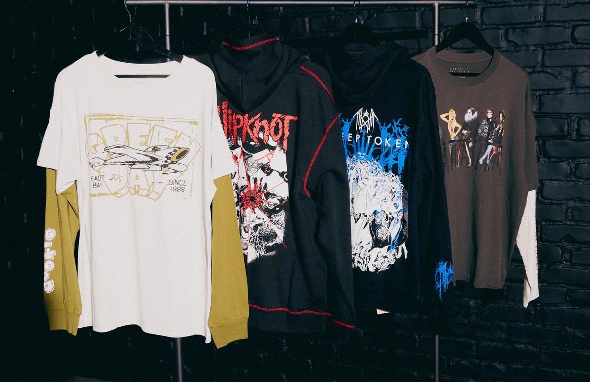 Hoodies & Sweaters