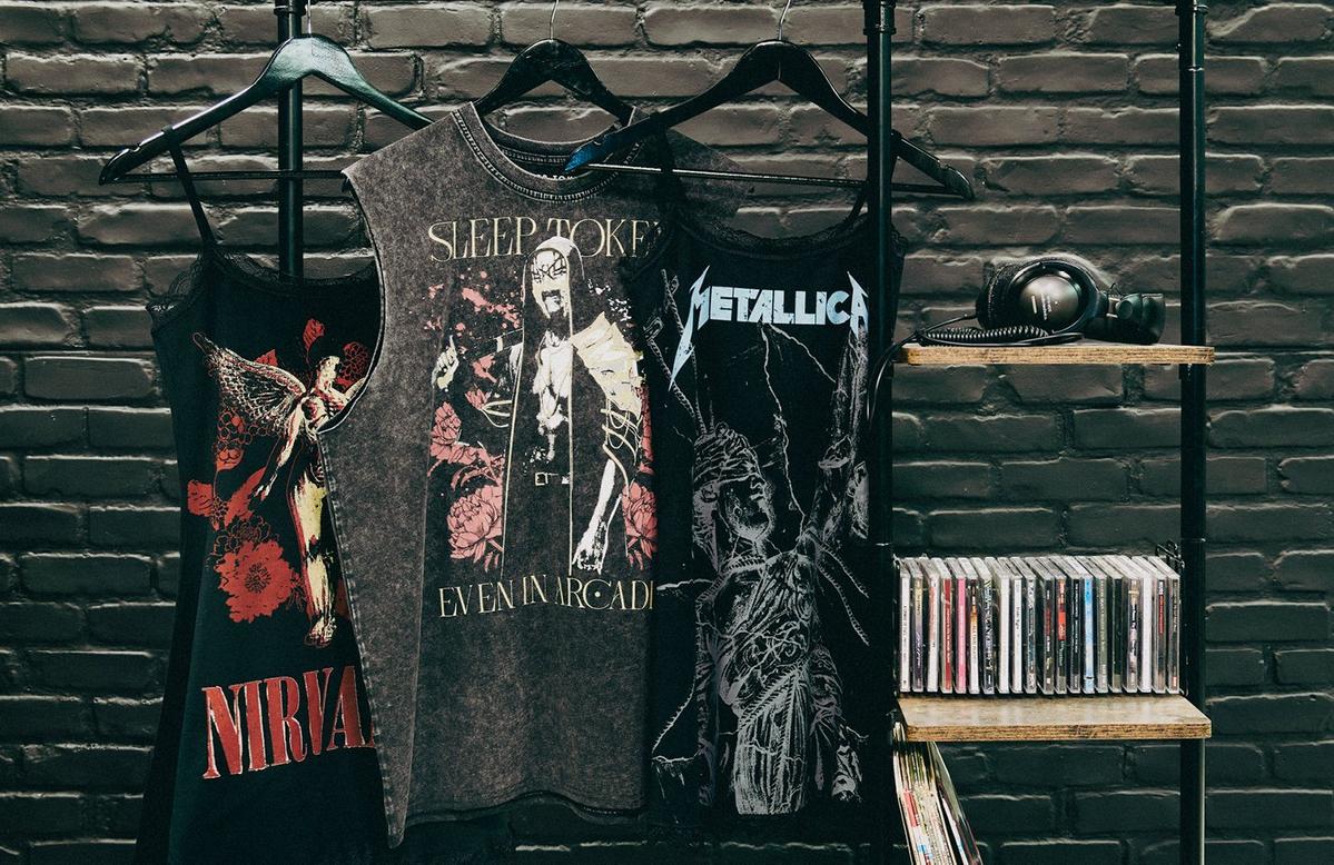 Band Merch tanks