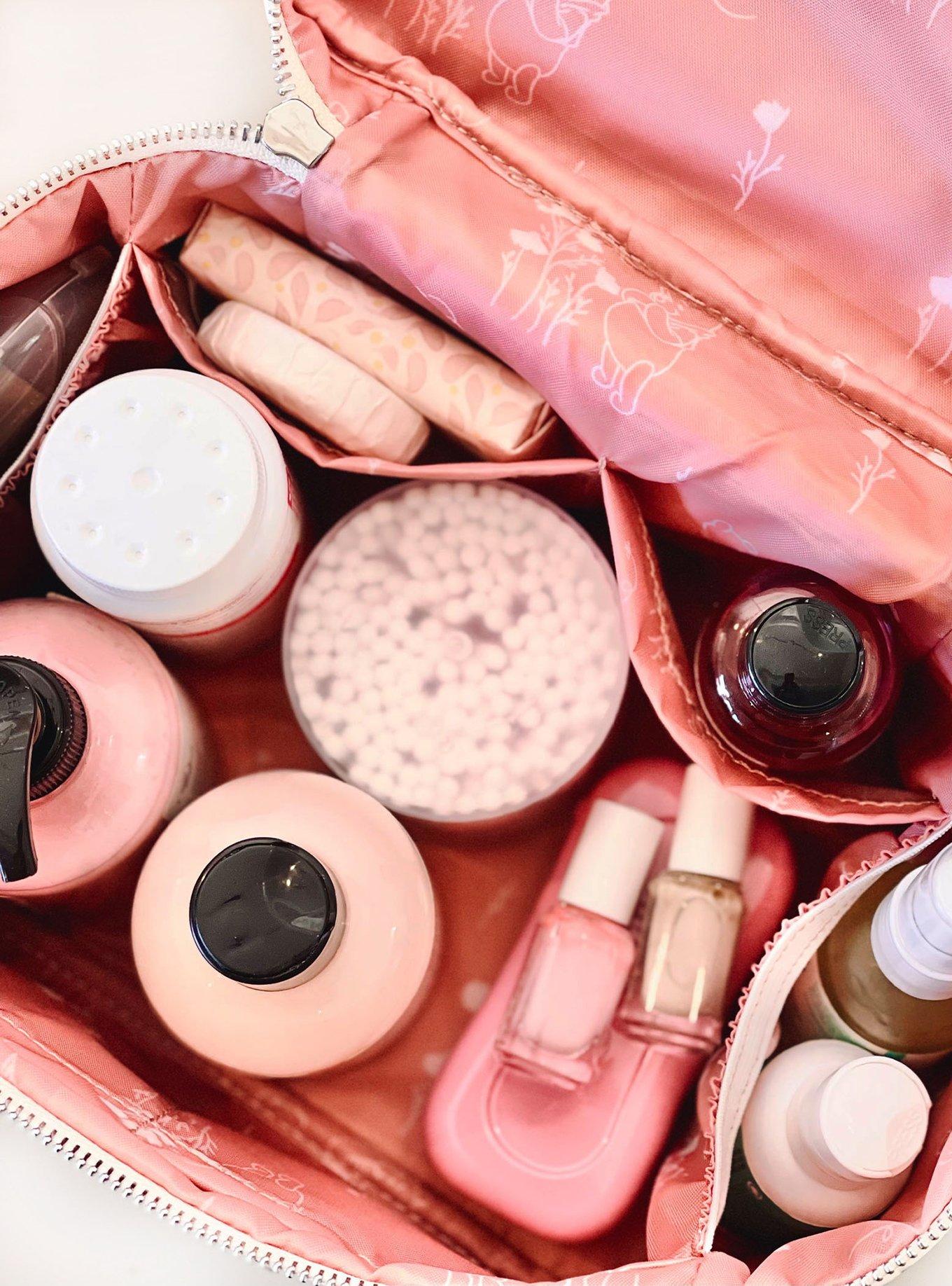 Petunia Pickle Bottom Winnie the Pooh's Friendship in Bloom Inter-Mix Travel Train Case Makeup Bag, , alternate