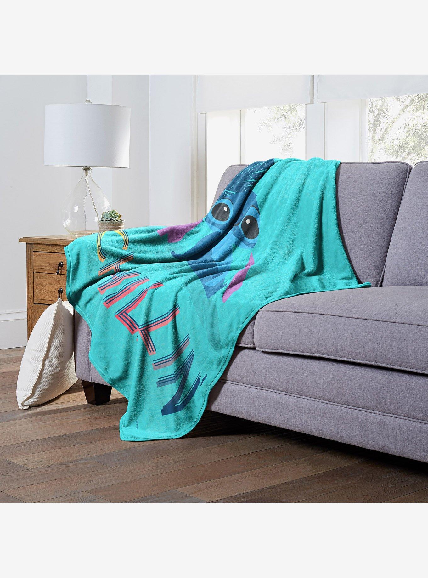 Disney Lilo & Stitch Chillin & Thrillin Throw Blanket, , hi-res