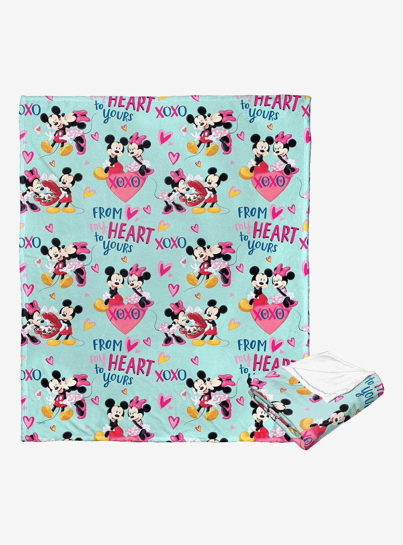 Disney Mickey Mouse Lovely Pattern Throw Blanket, , hi-res