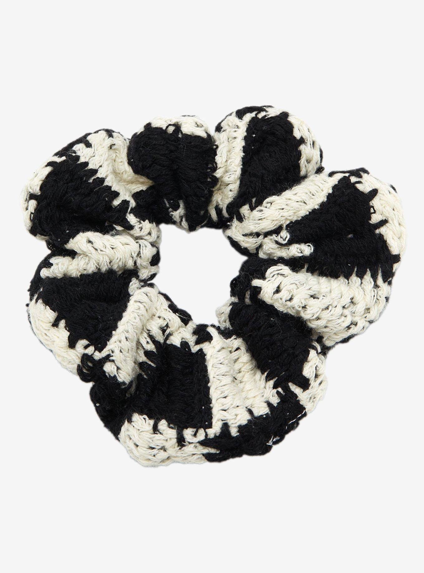 Black & White Checkered Knit Scrunchie, , alternate
