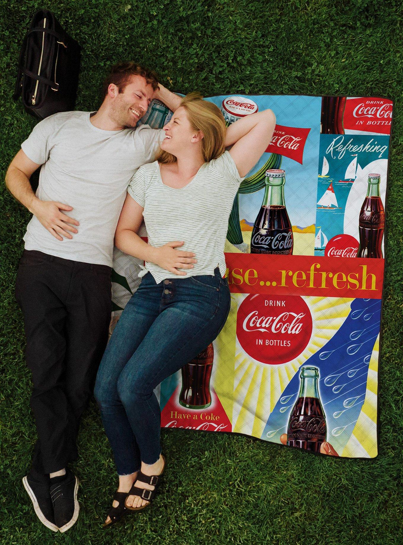 Coca-Cola Pause Refresh Impresa Picnic Blanket, , alternate