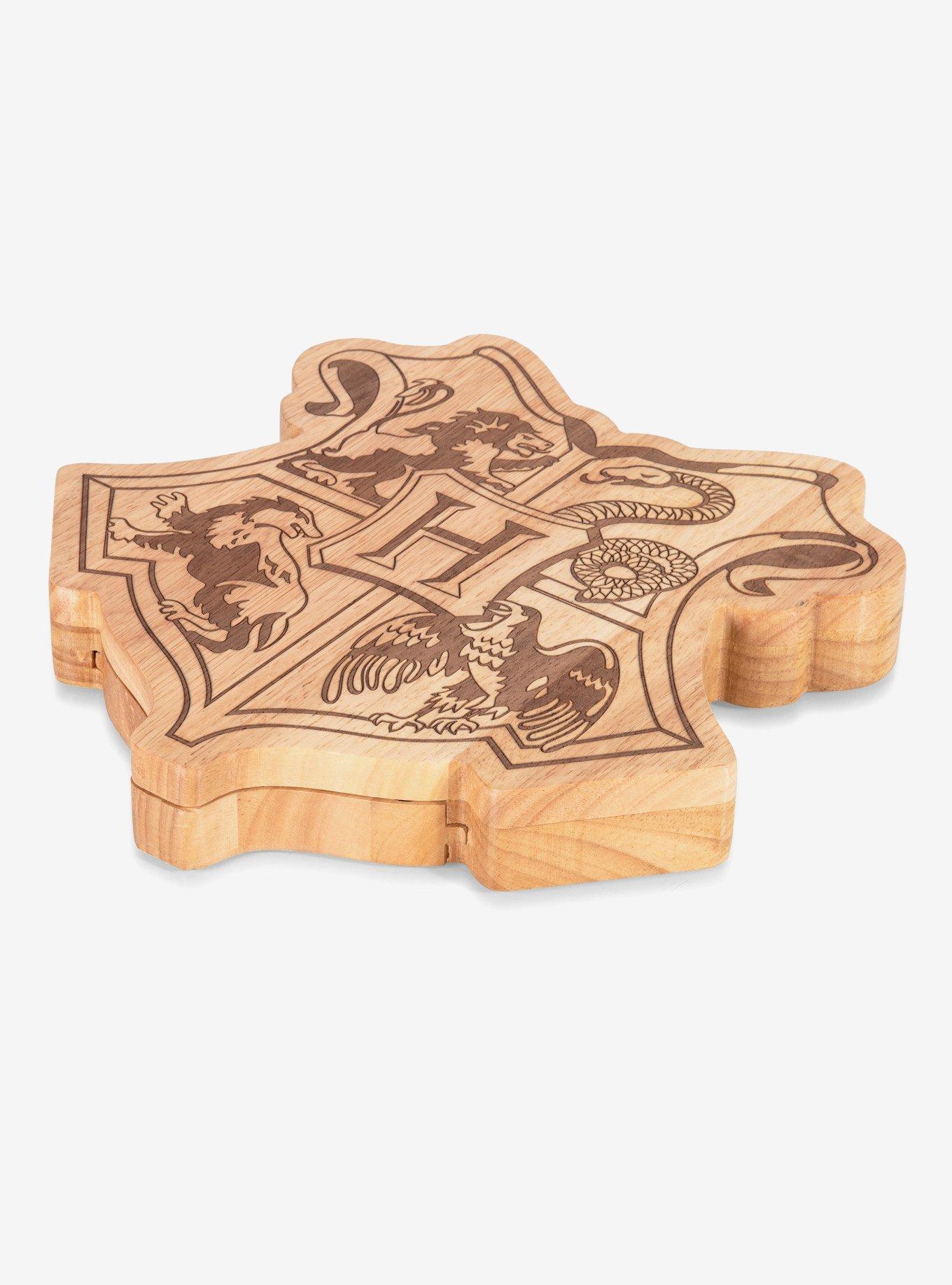 Harry Potter Hogwarts Crest Parawood Cheese Set with Tools, , alternate - view 4