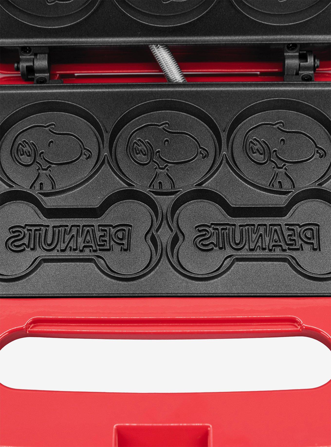 Peanuts Dog Treat Maker, , alternate