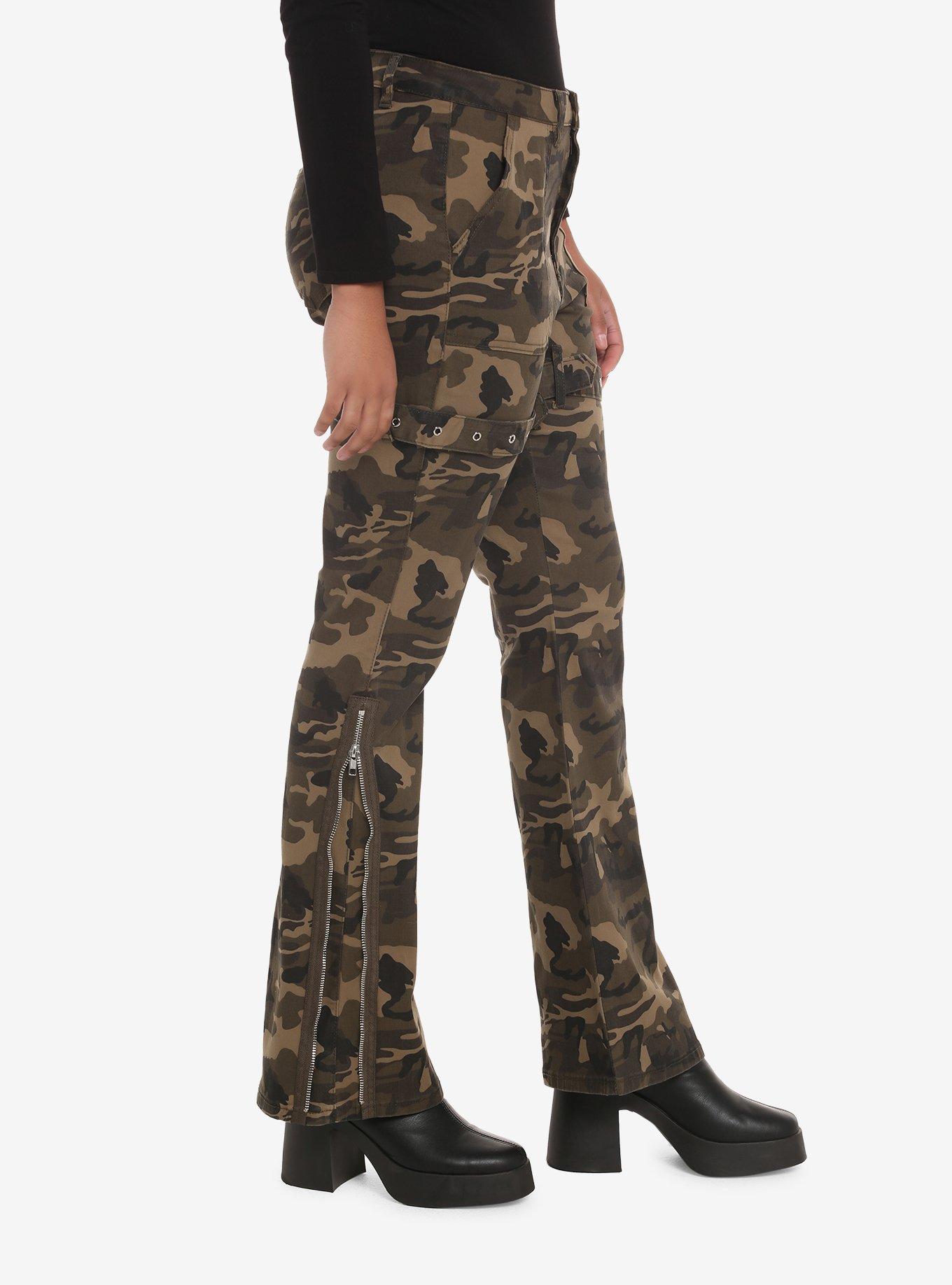 Camo Hardware Zipper Low Rise Flared Pants, BROWN, alternate