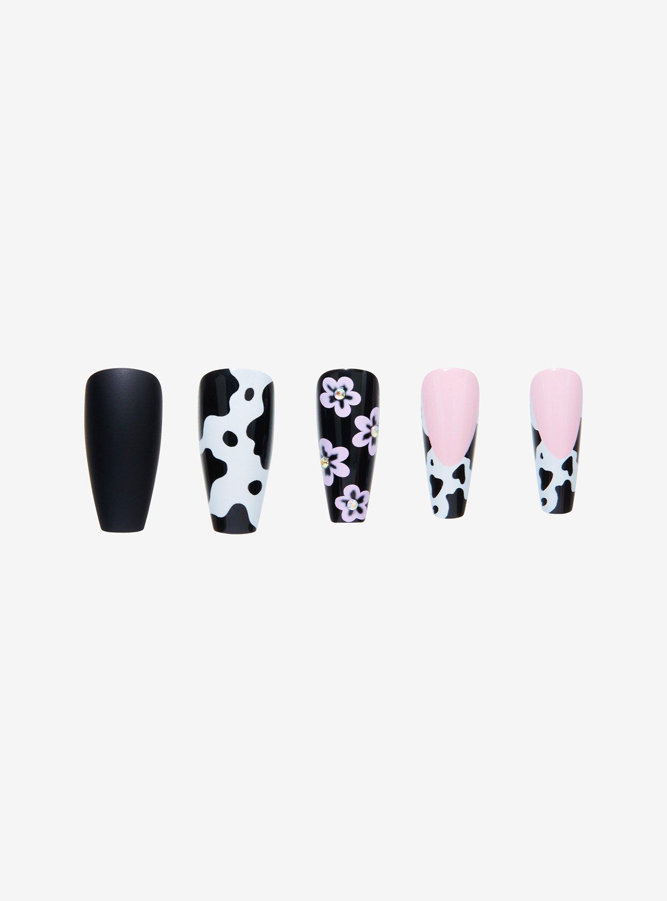 Blackheart Cow Flower Faux Nail Set