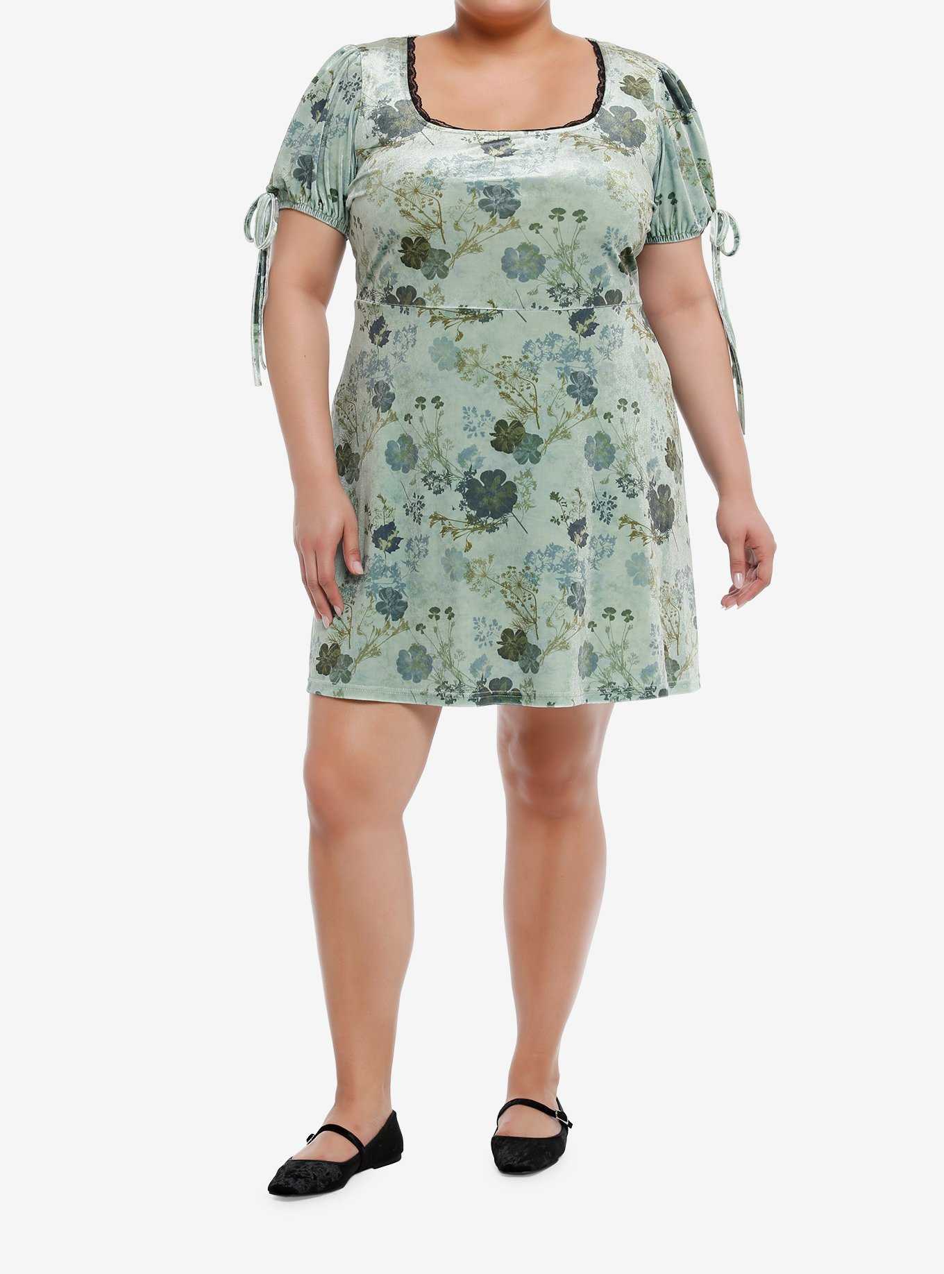 Daisy Street Green Floral Velvet Puff Sleeve Mini Dress Plus Size, , hi-res