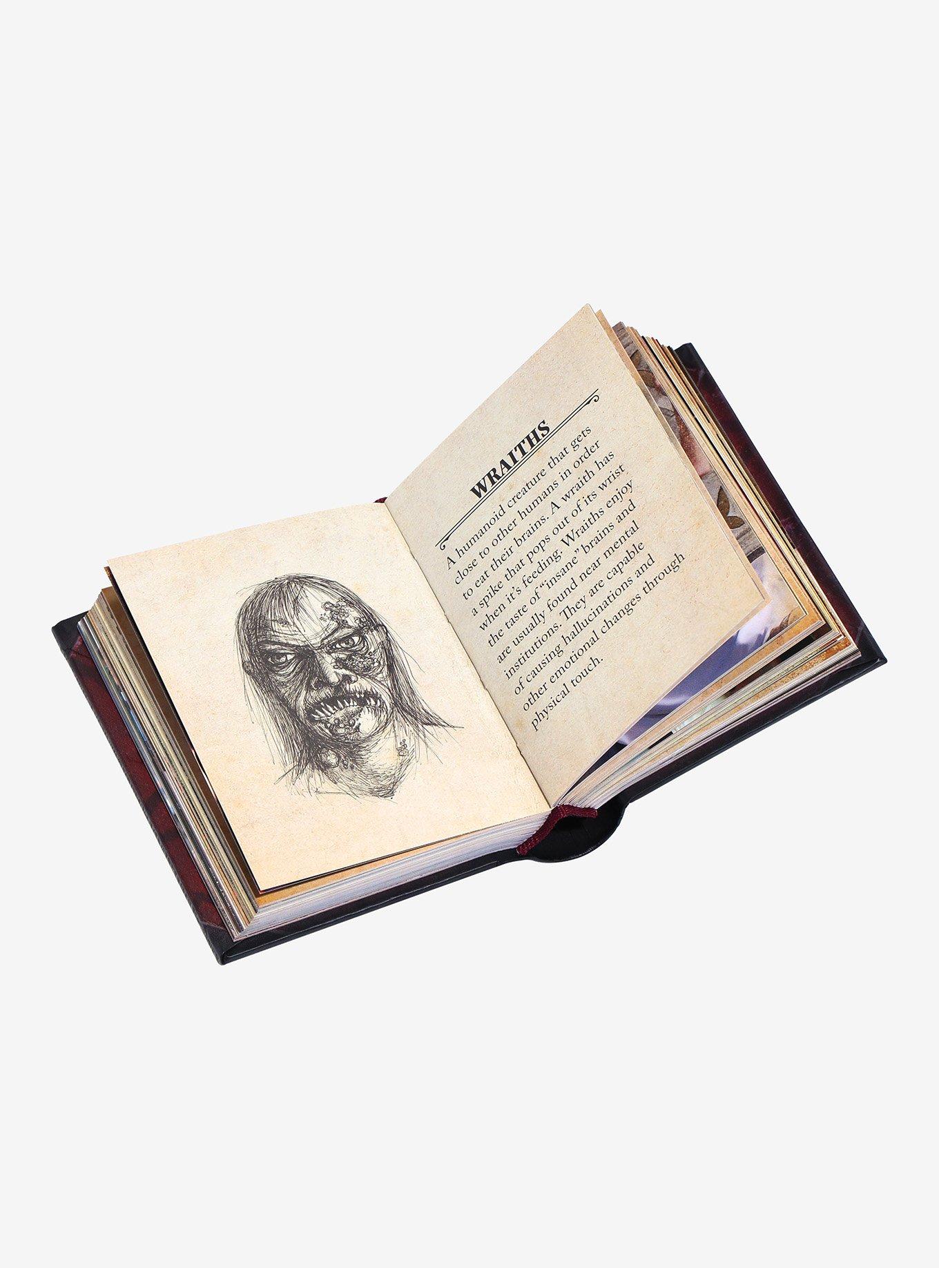 Supernatural: Mini Guide To Saving People And Hunting Things Mini Book, , alternate