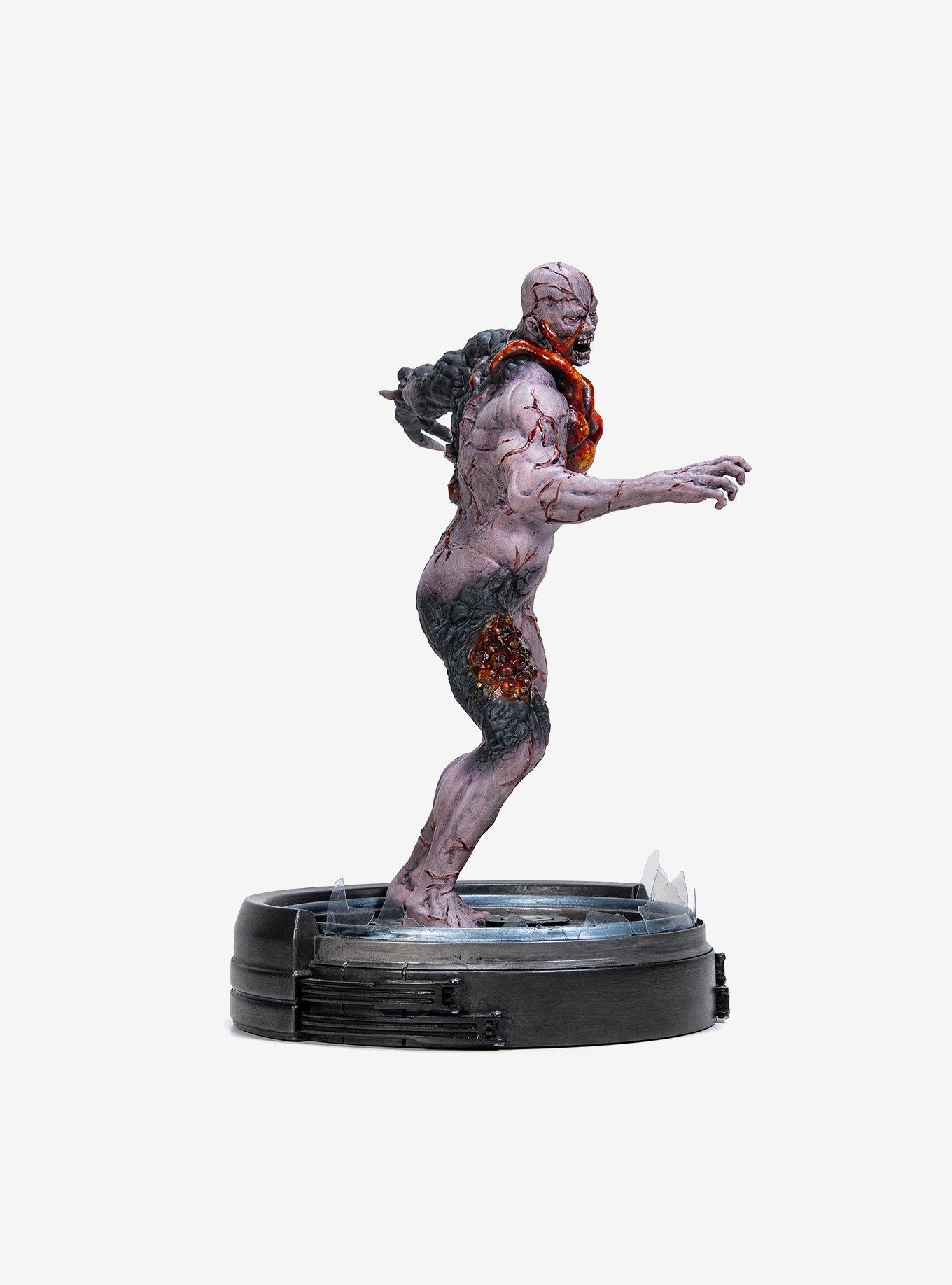 Resident Evil Tyrant T-002 Limited Edition Statue, , alternate