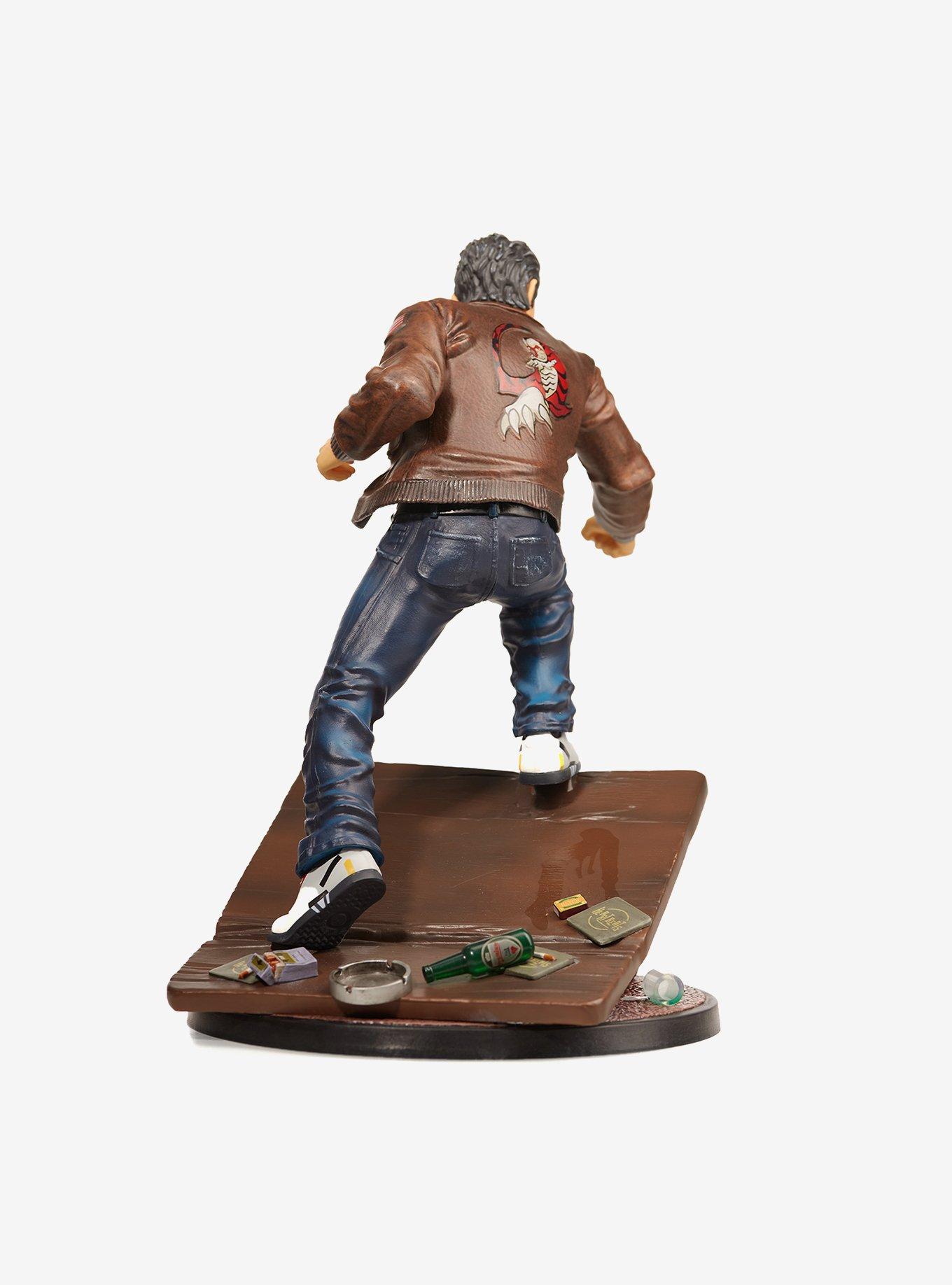 Shenmue Ryo Hazuki Statue, , alternate