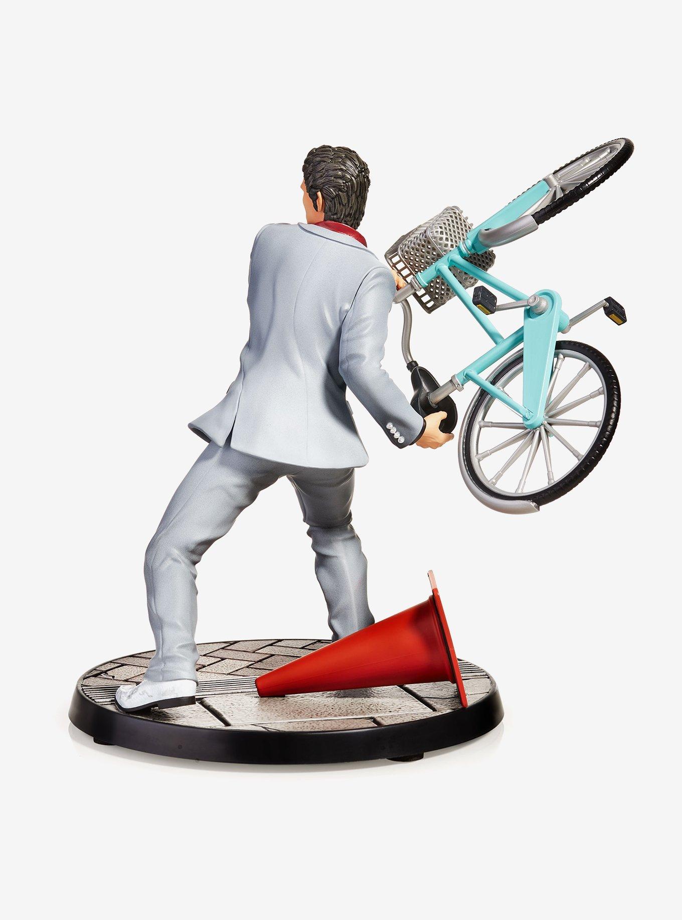 Yakuza Kazuma Kiryu Statue, , alternate