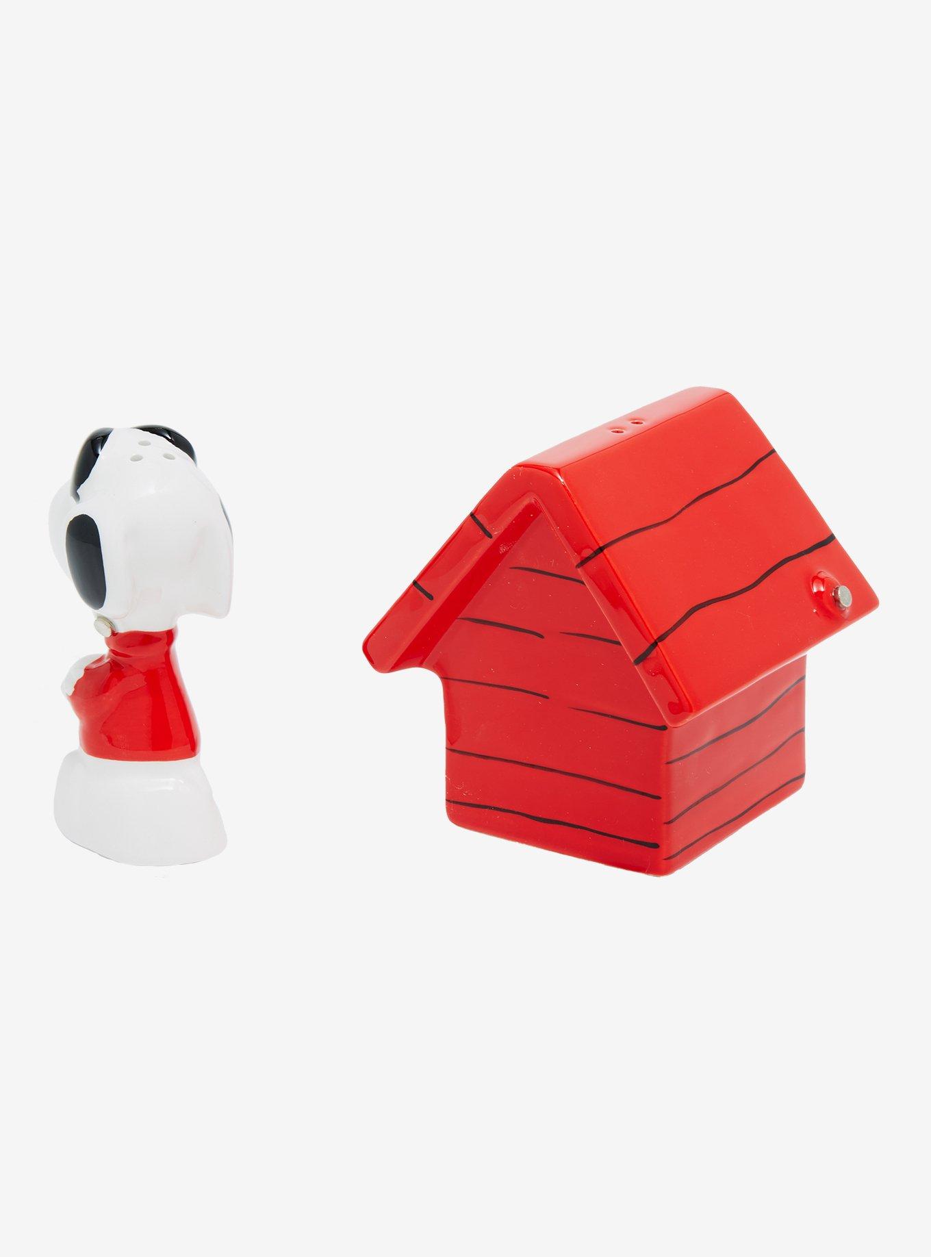 Peanuts Snoopy Doghouse Salt and Pepper Shakers, , alternate