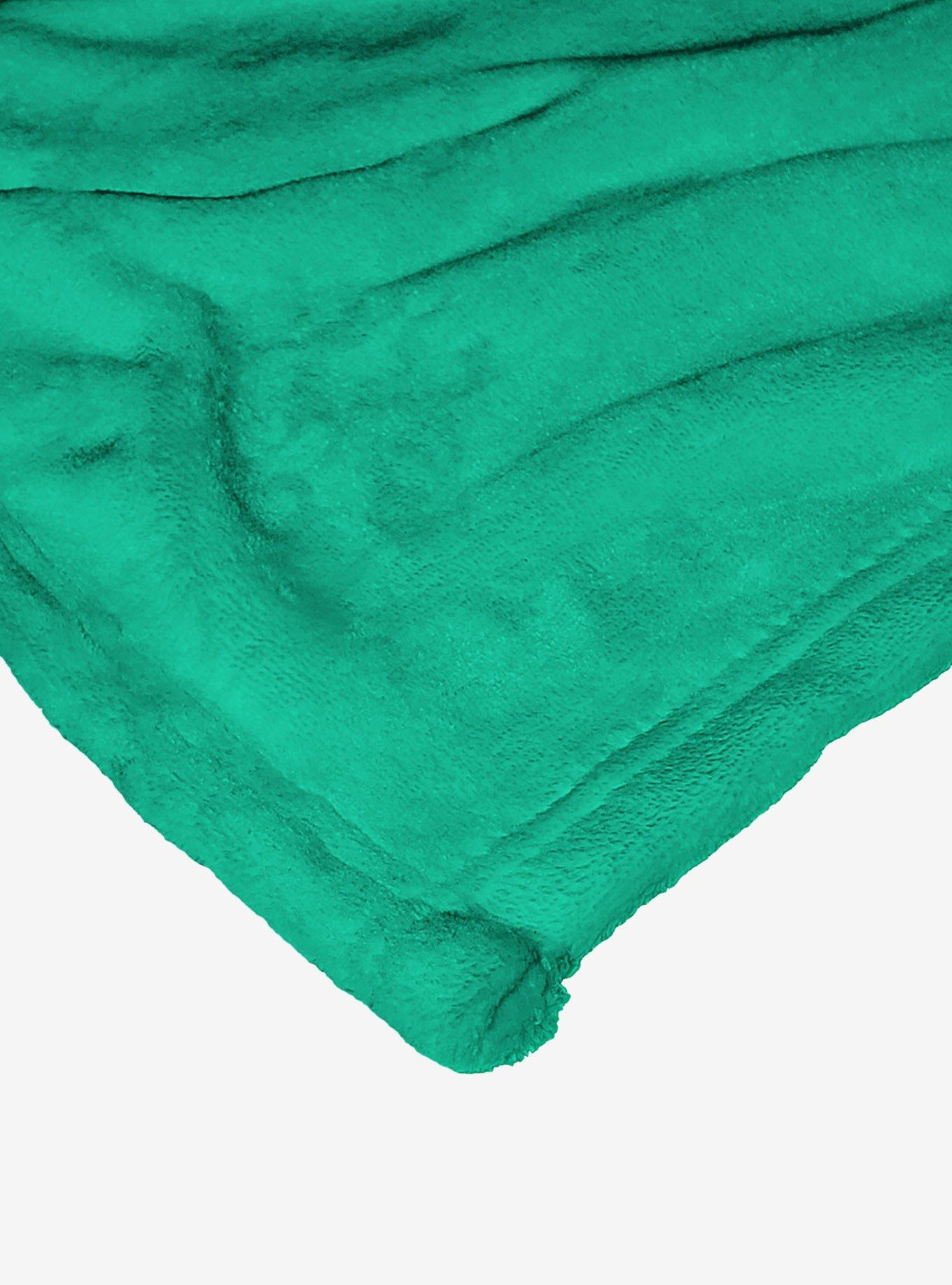 Scooby-Doo! Rockin Around The Christmas Tree Silk Touch Throw Blanket