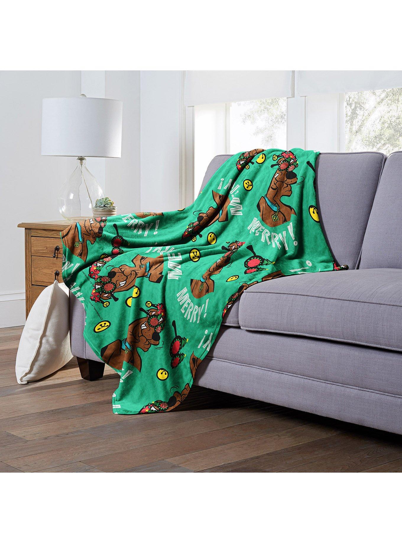 Scooby-Doo! Merry Silk Touch Throw Blanket, , alternate