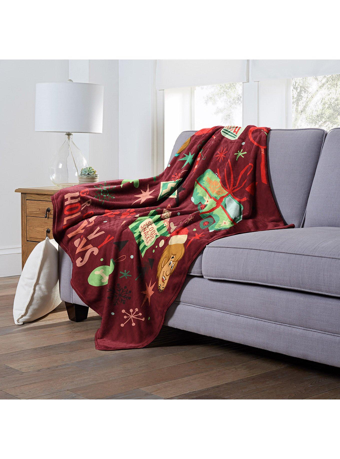 Scooby-Doo! Groovy Holidays Silk Touch Throw Blanket, , alternate
