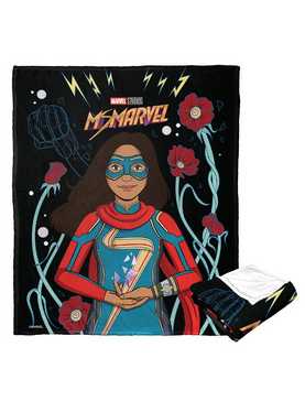 Marvel Ms Marvel Cartoon Kamala Silk Touch Throw Blanket, , hi-res