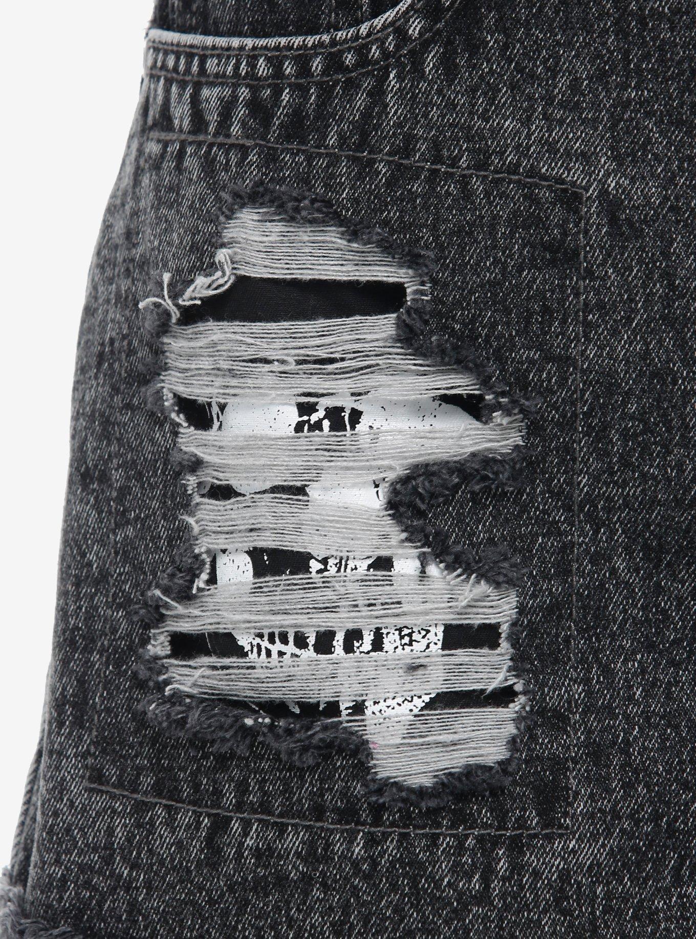 Distressed Skull Patch Dark Wash High Rise Denim Shorts, BLACK, alternate
