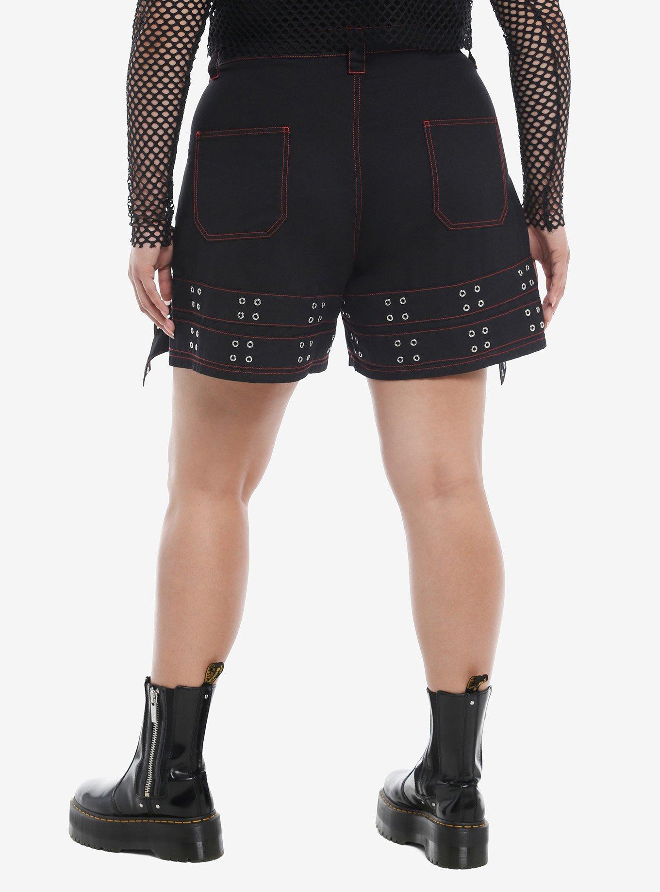 Social Collision® Red Contrast Stitch Grommet Belt Carpenter Shorts Plus Size, BLACK  BLACK RED, alternate