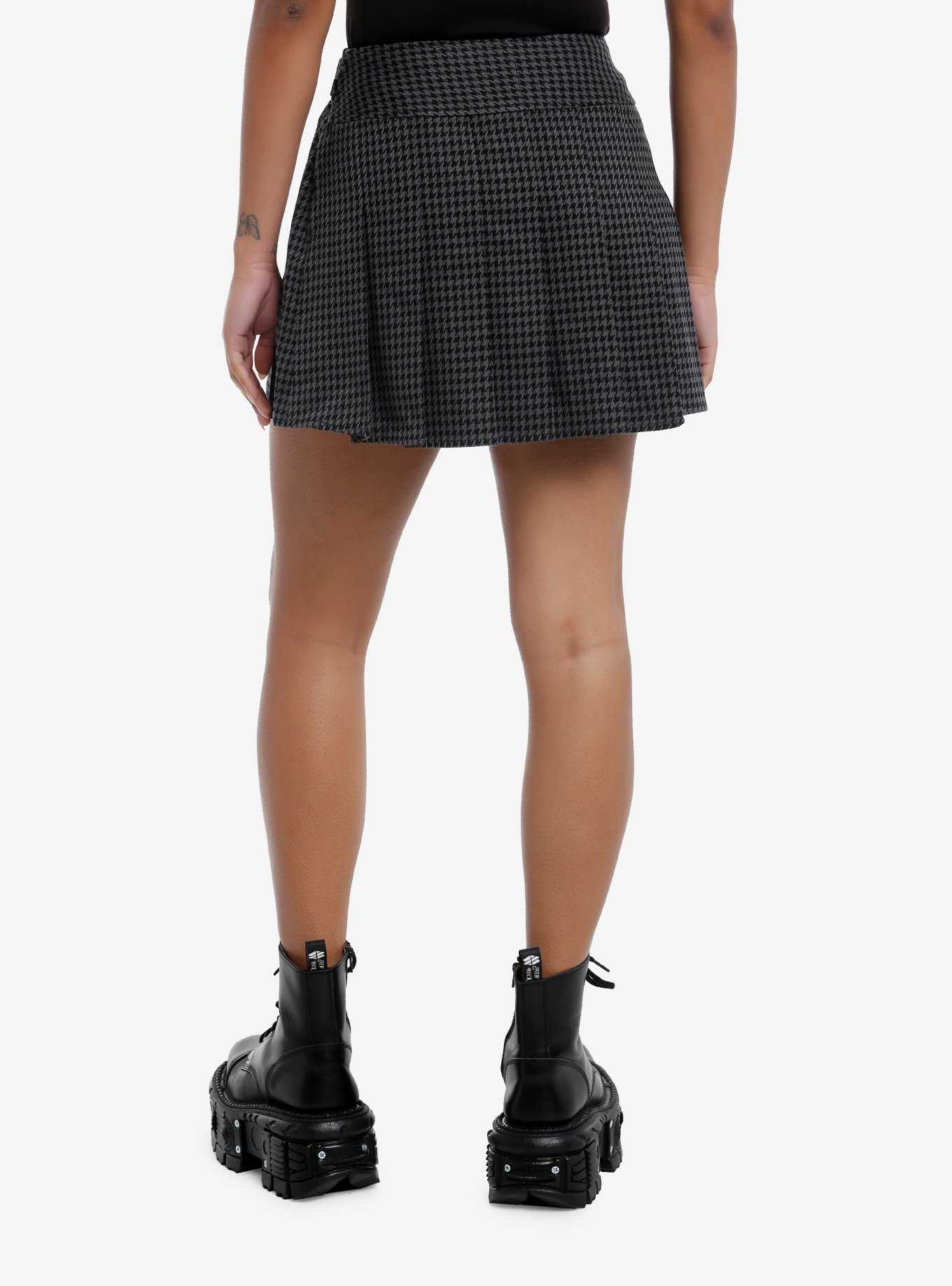 Social Collision Black & Grey Houndstooth Pleated Skirt, , hi-res