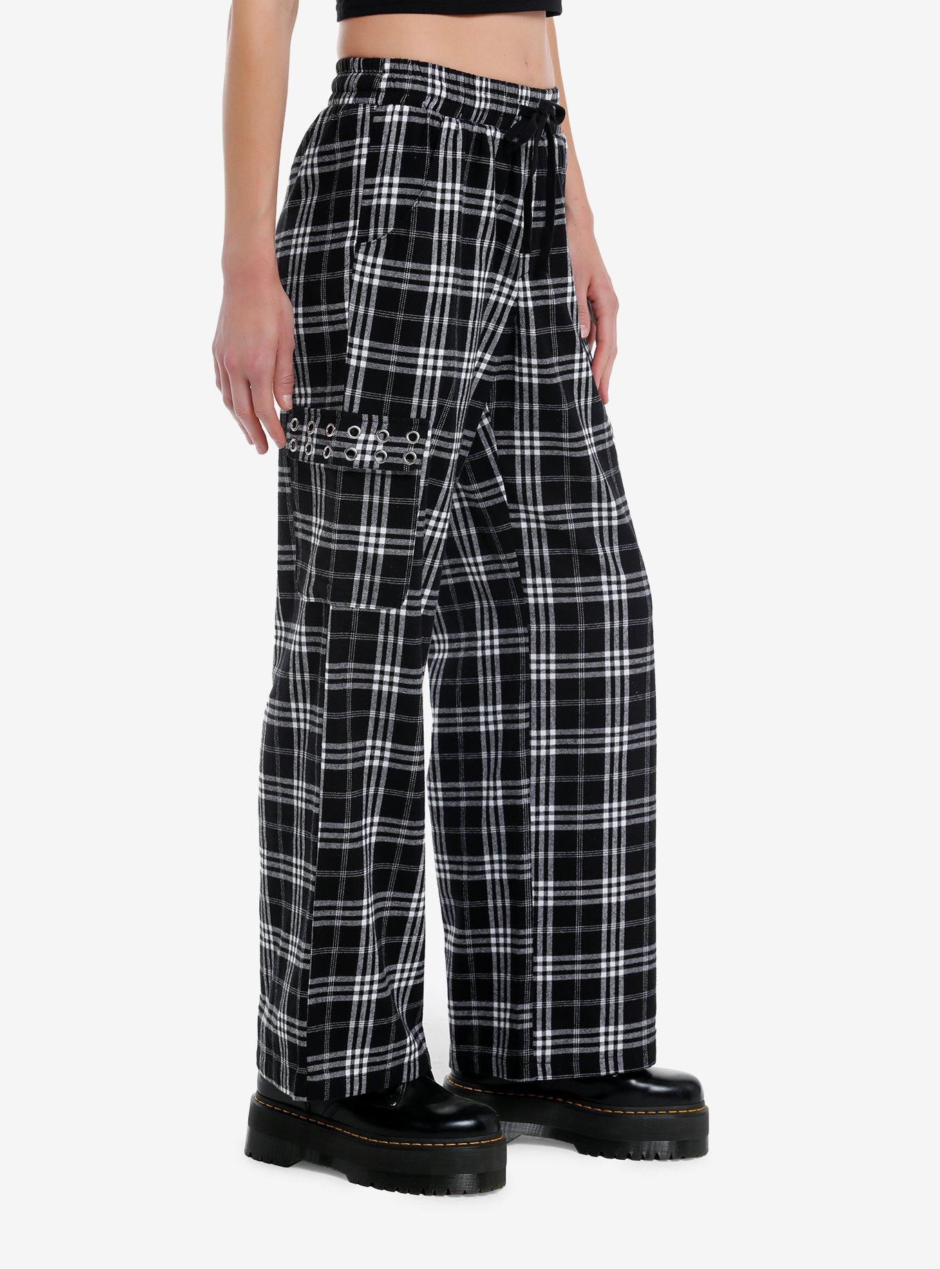 Black & White Flannel Grommet Cargo Pocket Lounge Pants, BLACK, alternate