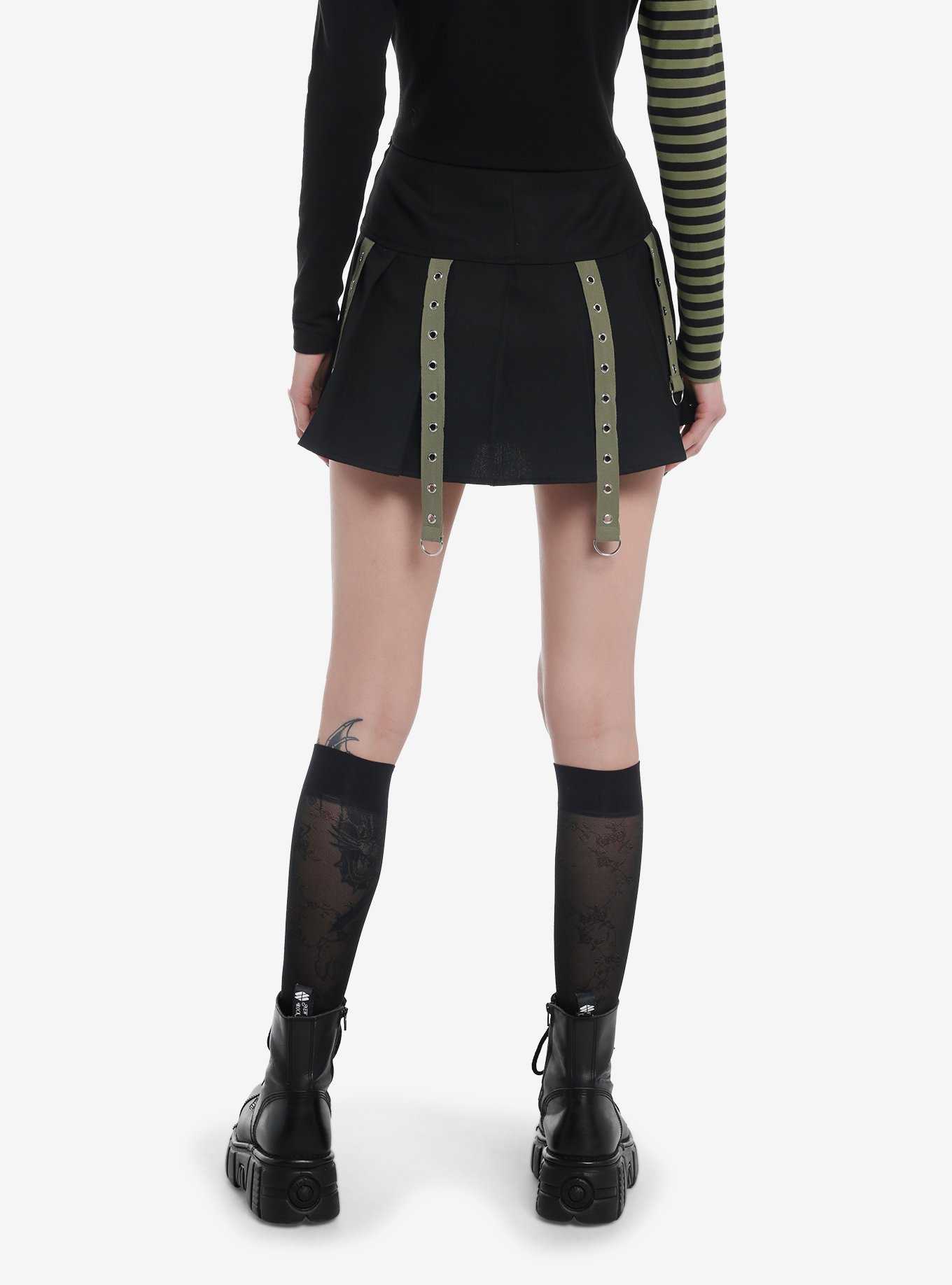 Social Collision Black & Green Grommet Tape Pleated Skirt, , hi-res