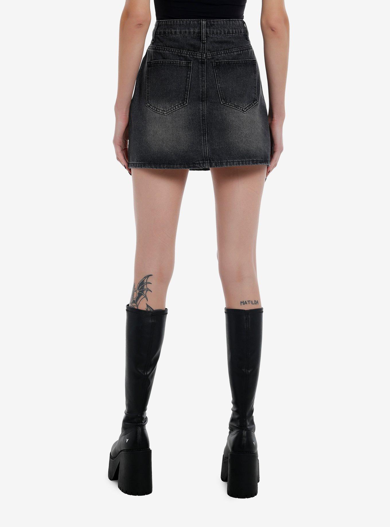 Black Frayed Star Patch Denim Skirt