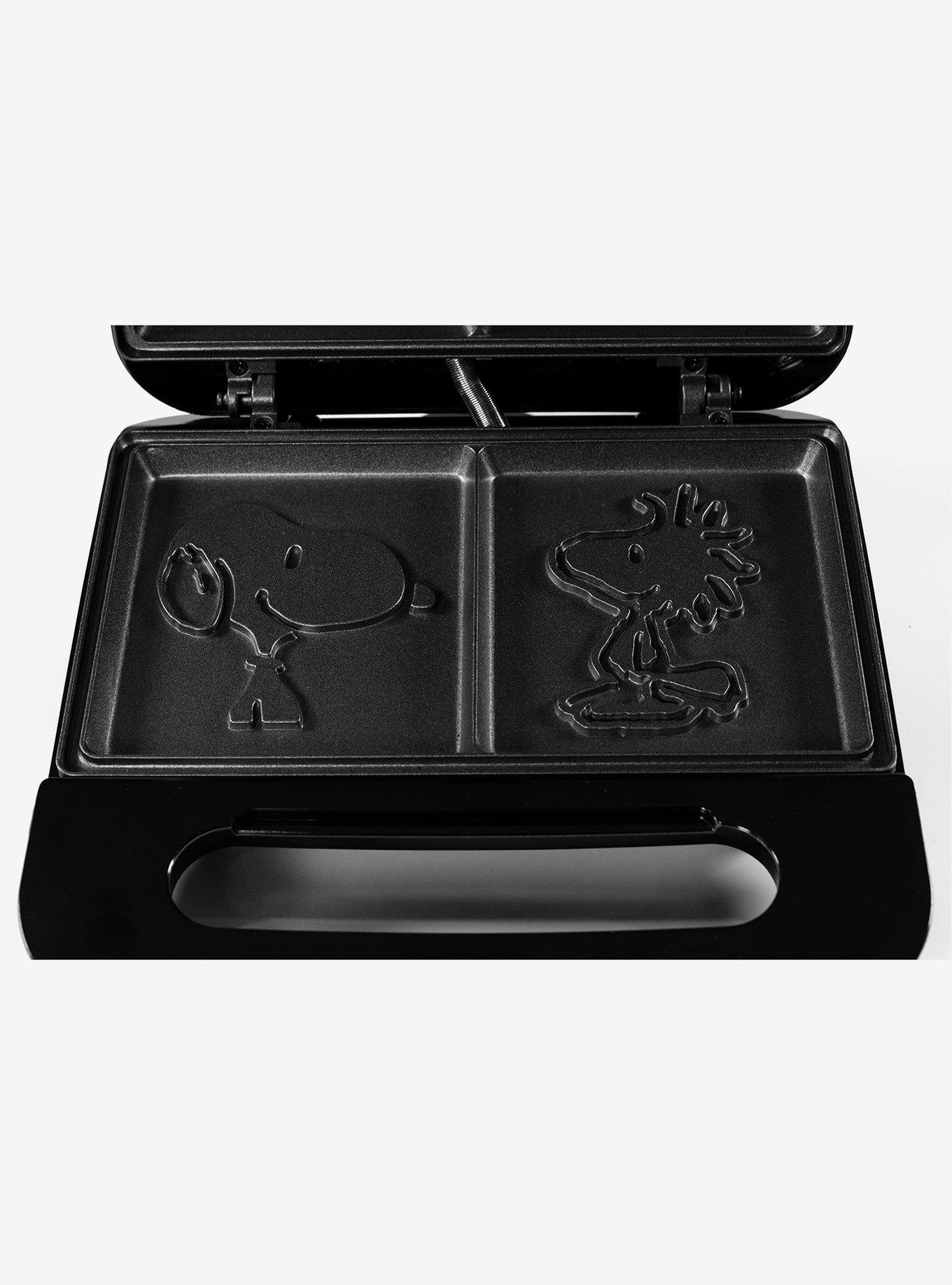 Peanuts Grilled Cheese Maker