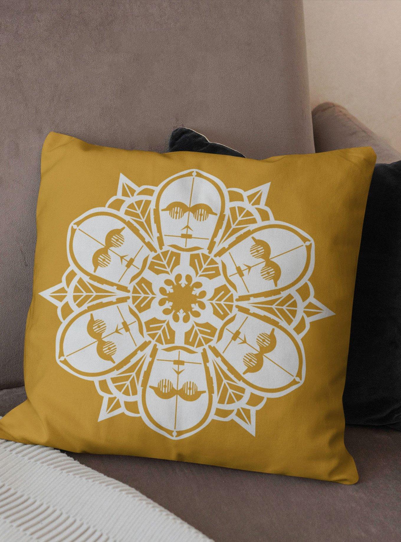 Star Wars Classic C3P-Snow Printed Throw Pillow, , hi-res