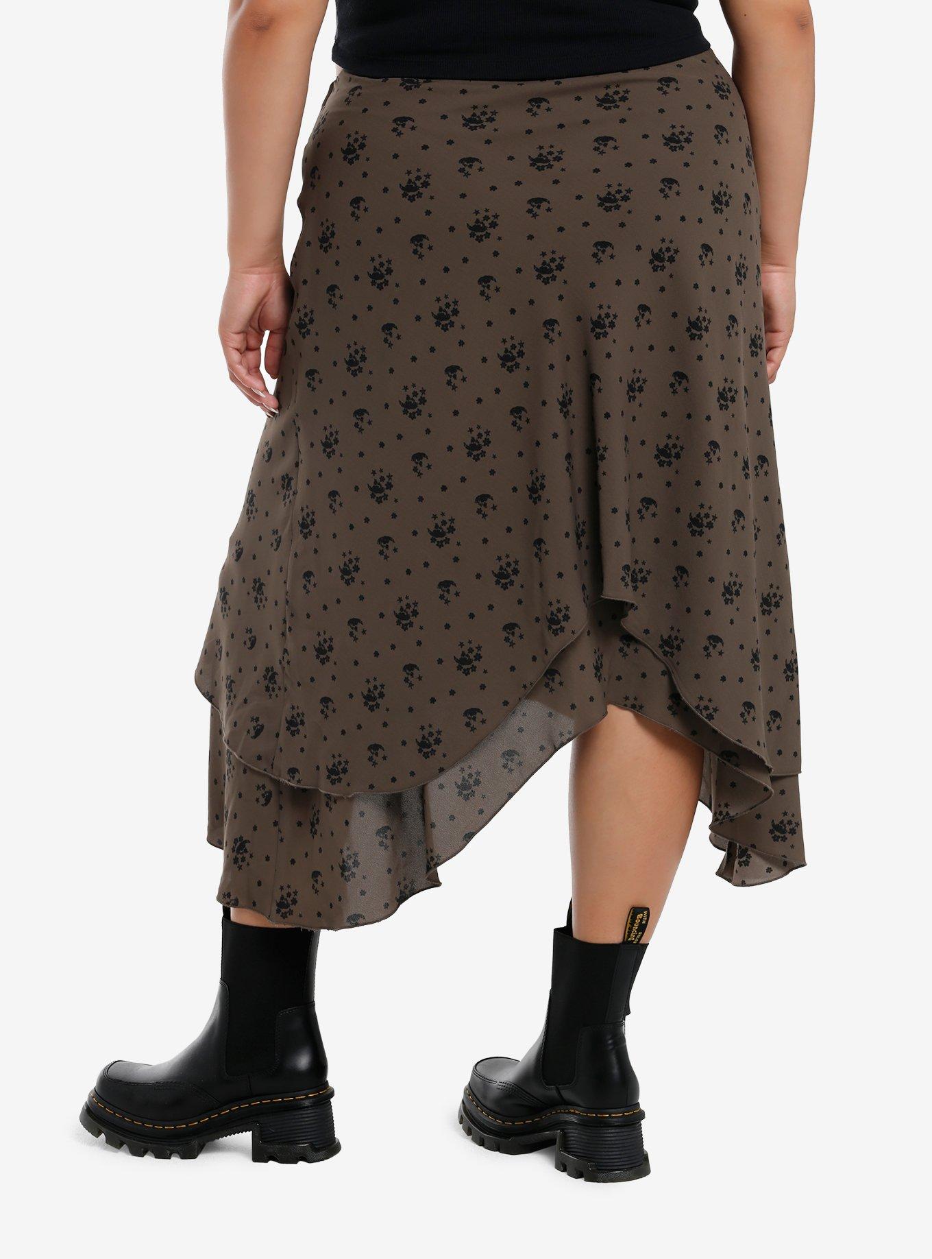 Social Collision Brown & Black Daisies Shark Bite Skirt Plus