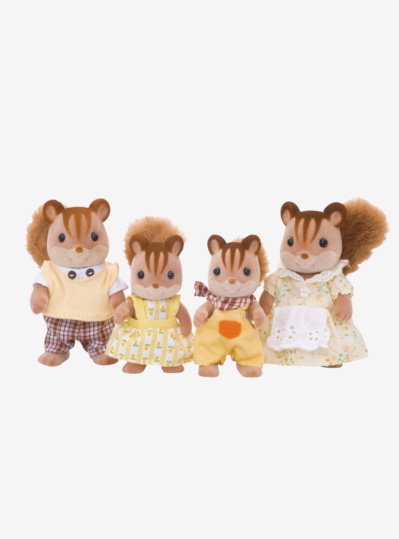 Calico Critters Walnut Squirrel Family Figure Set