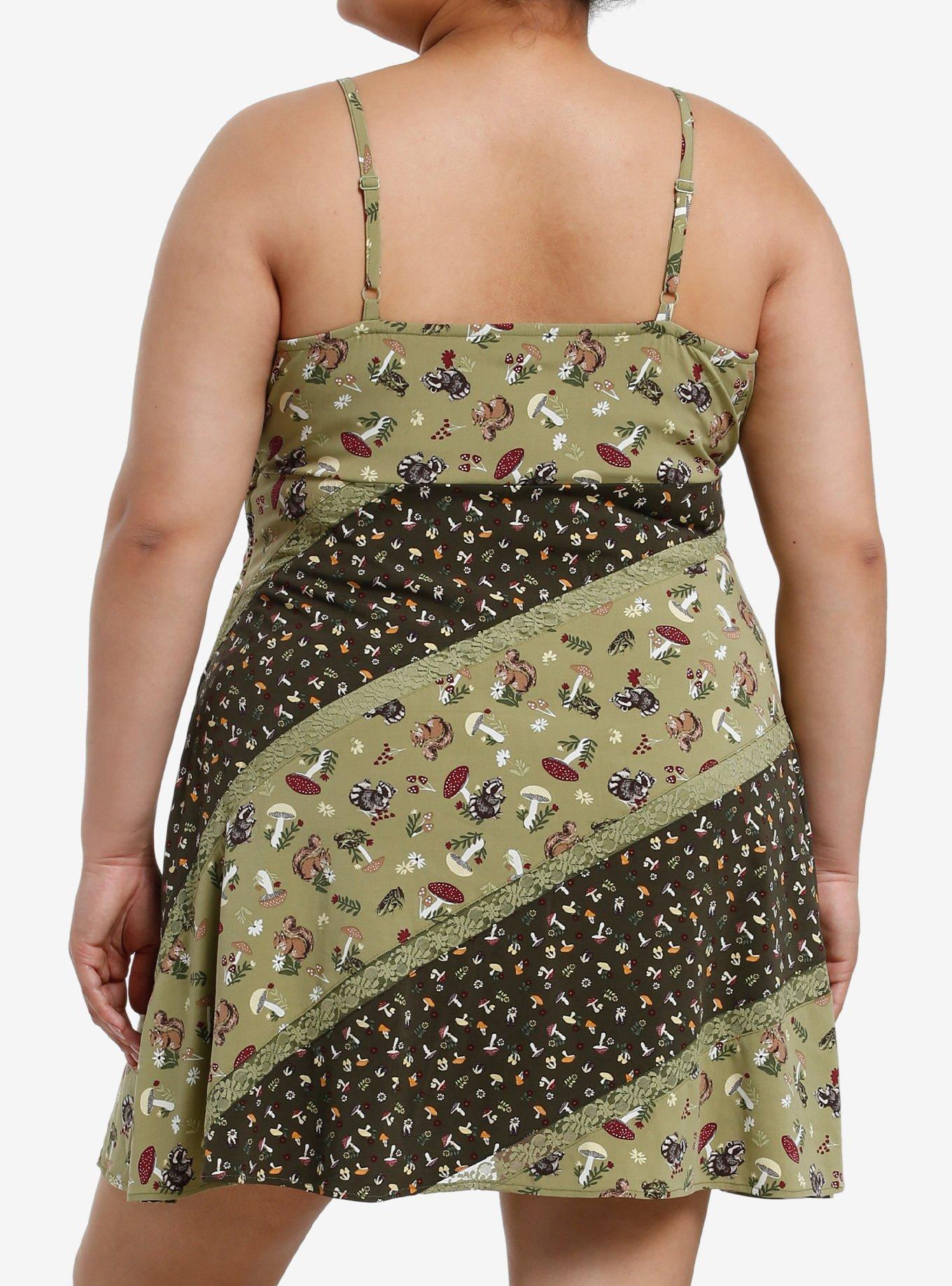 Thorn & Fable Woodland Floral Split Pattern Cami Dress Plus Size, GREEN, alternate
