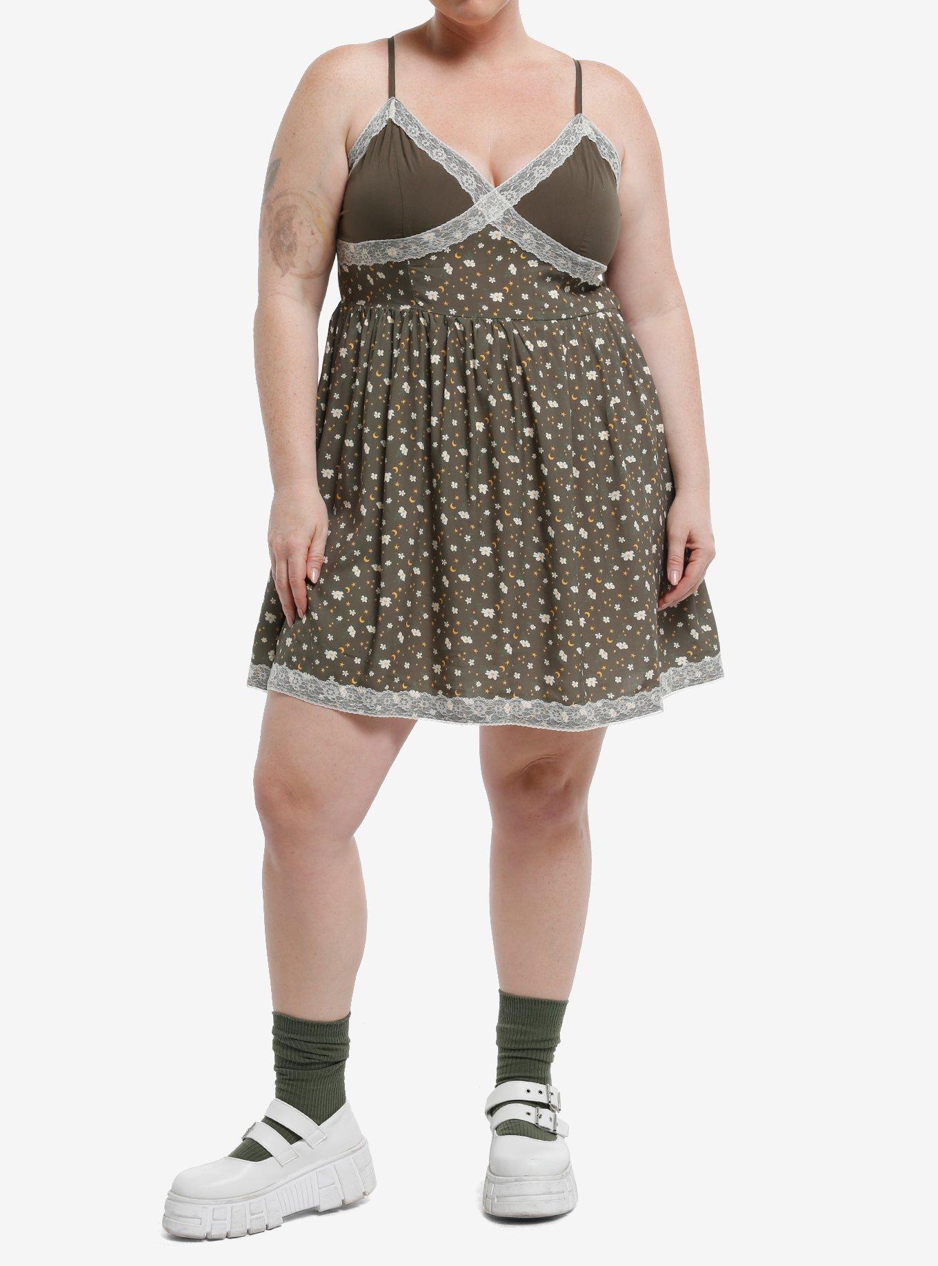 Thorn & Fable Green Floral Lace Slip Dress Plus Size, , hi-res