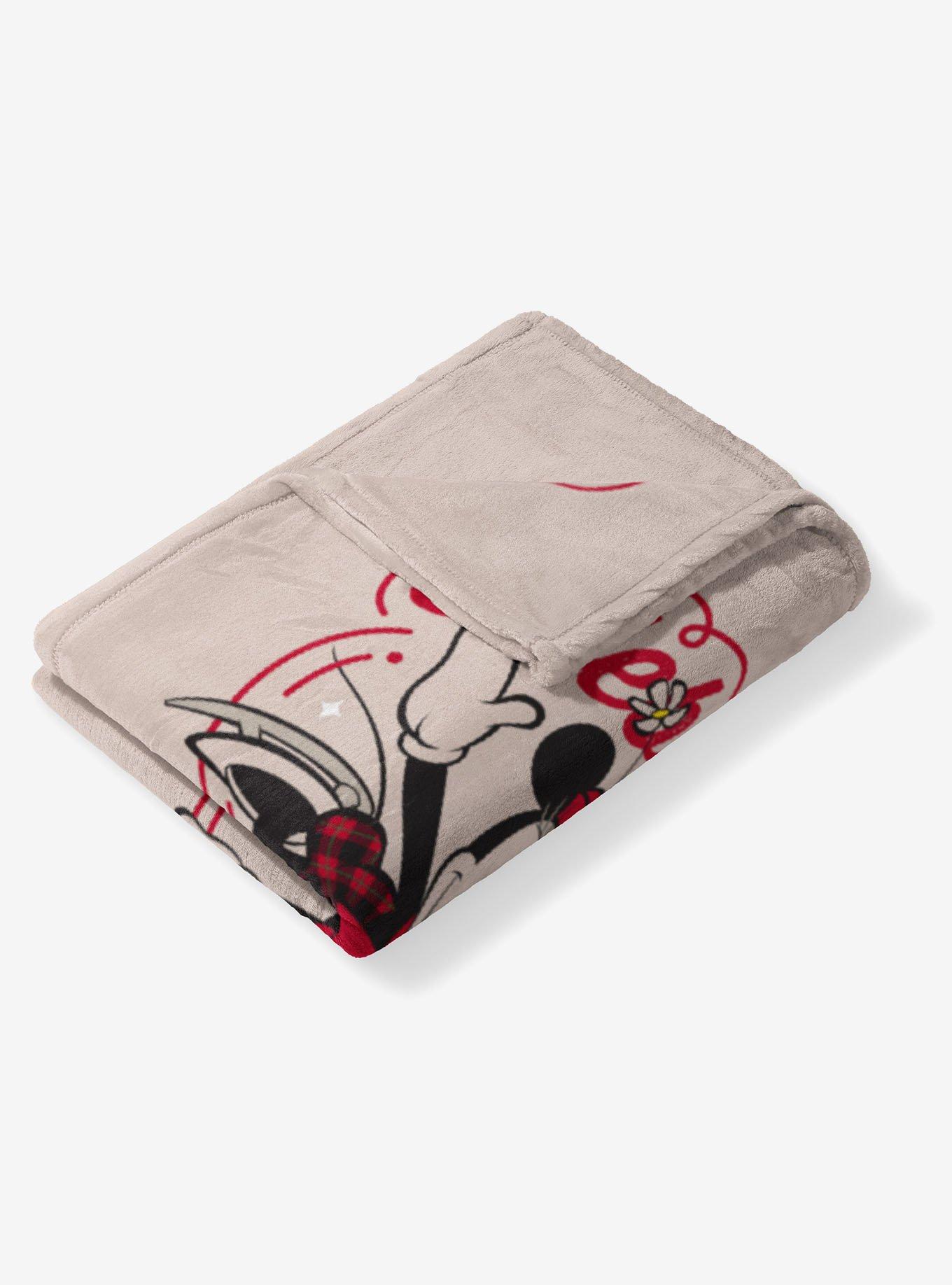 Disney Minnie Mouse Celebrate The Season 40" Silk Touch Throw Blanket, , alternate