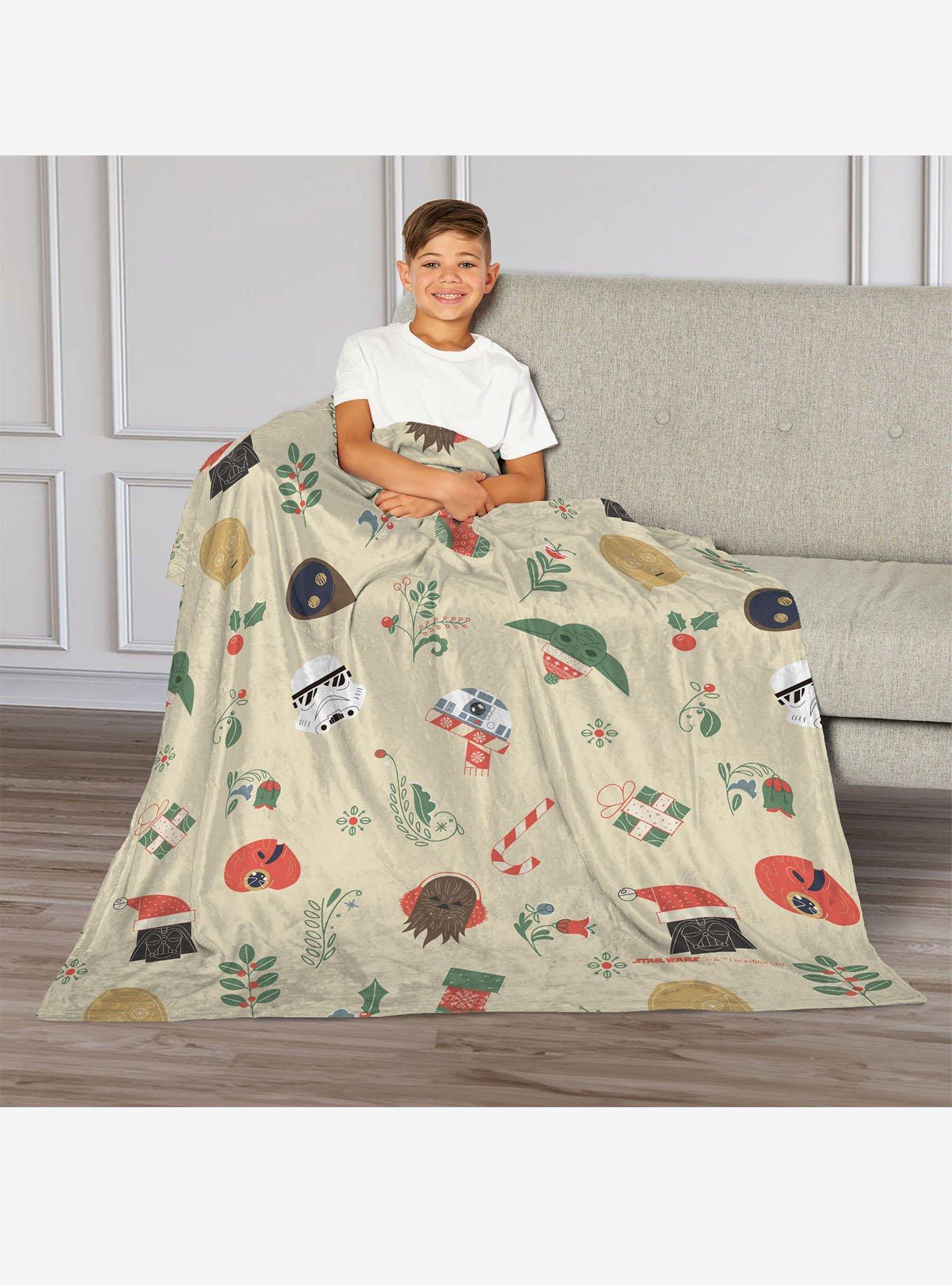 Star Wars Classic Star Wars Christmas 50" Silk Touch Throw Blanket, , alternate