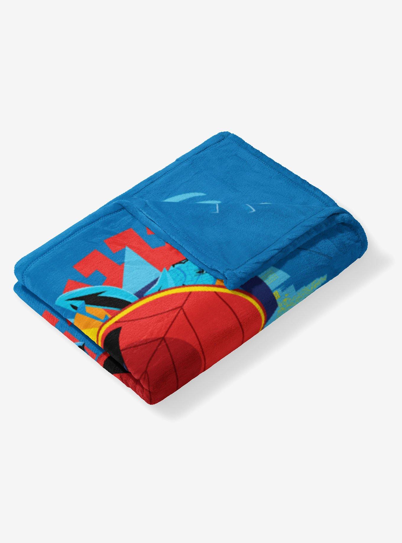 Marvel Spider-Man Wall Crawler 50" Silk Touch Throw Blanket, , alternate