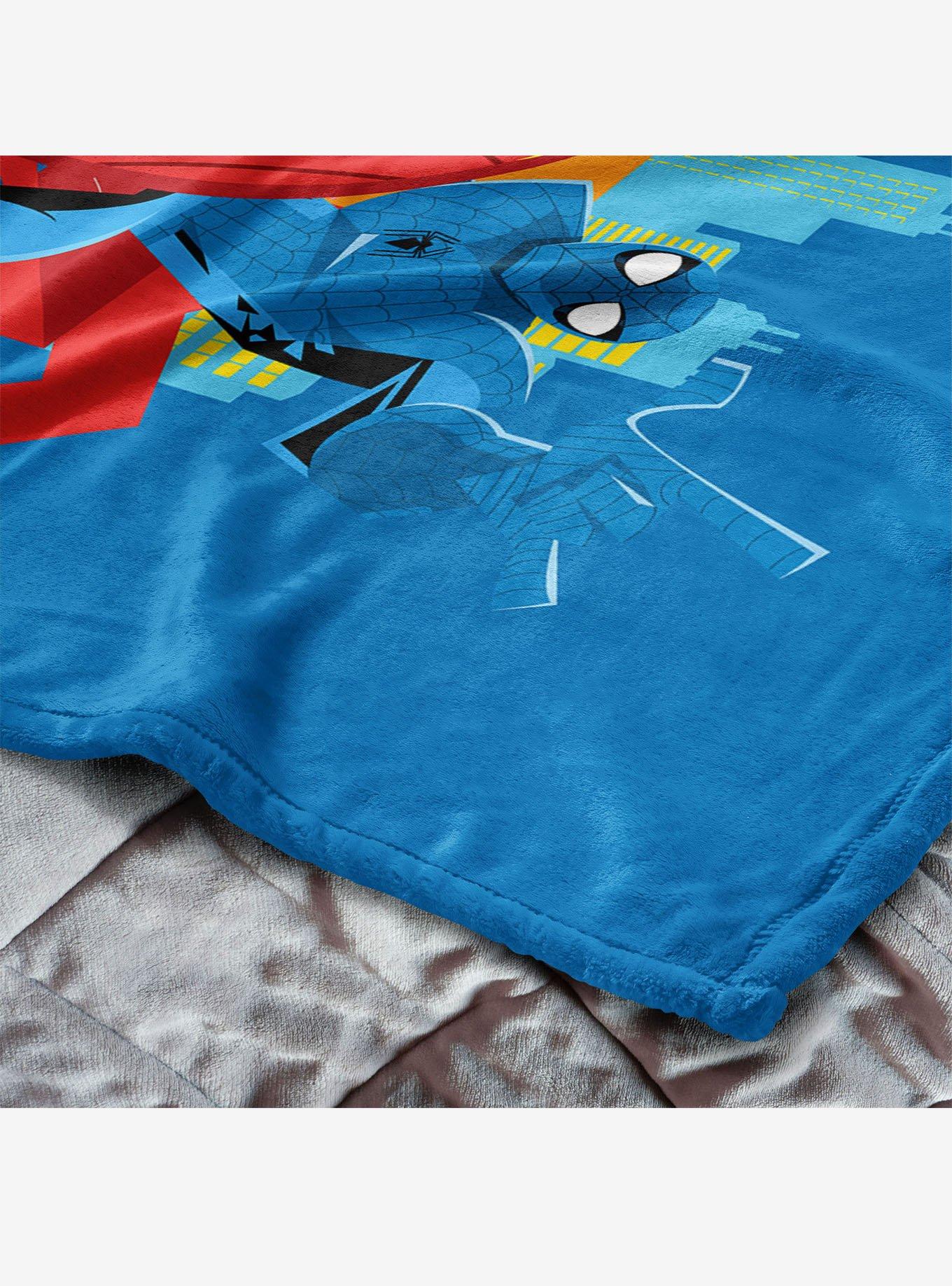 Marvel Spider-Man Wall Crawler 50" Silk Touch Throw Blanket, , alternate