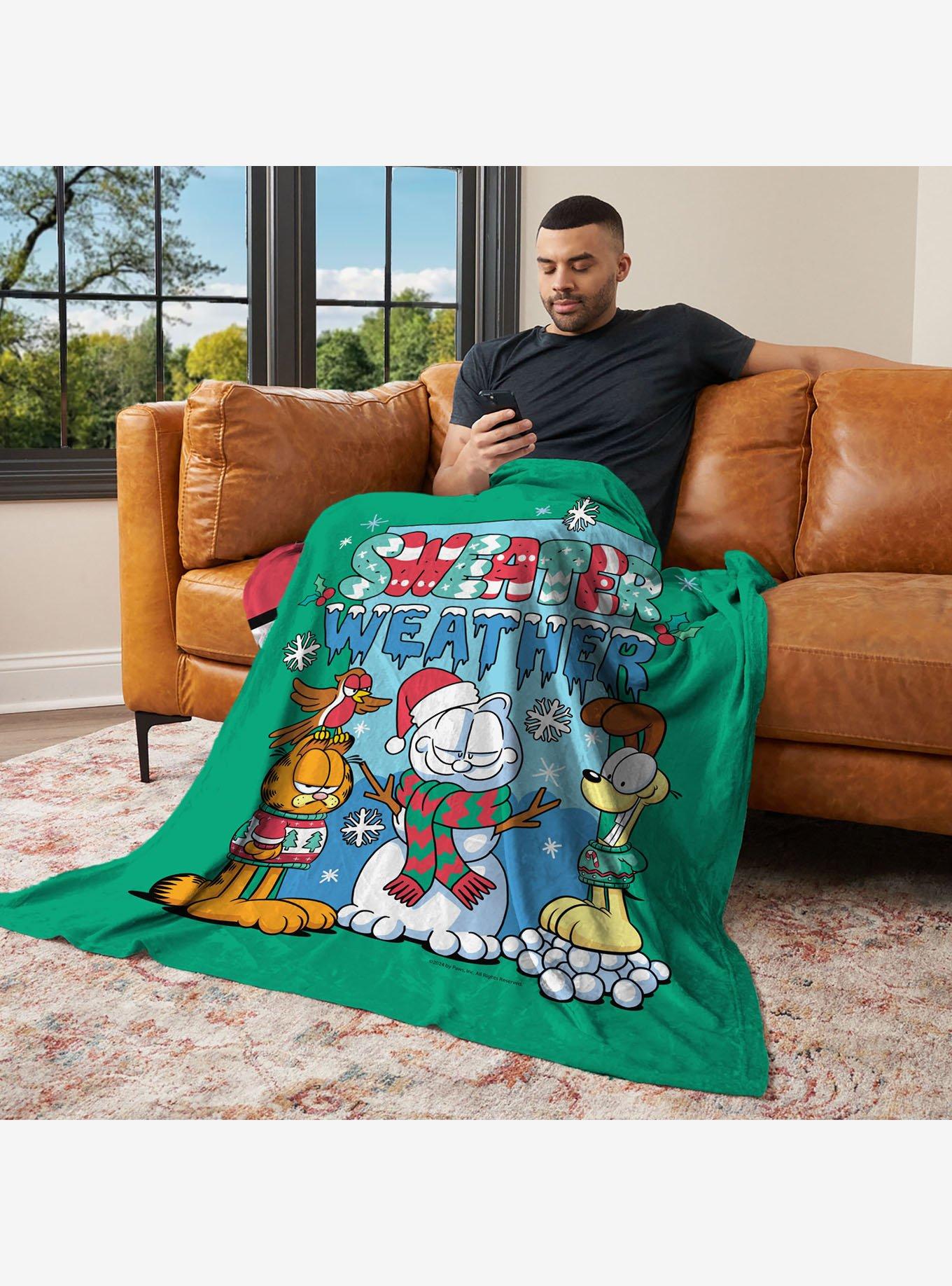 Garfield Sweater Weather 40x50" Silk Touch Throw Blanket, , alternate