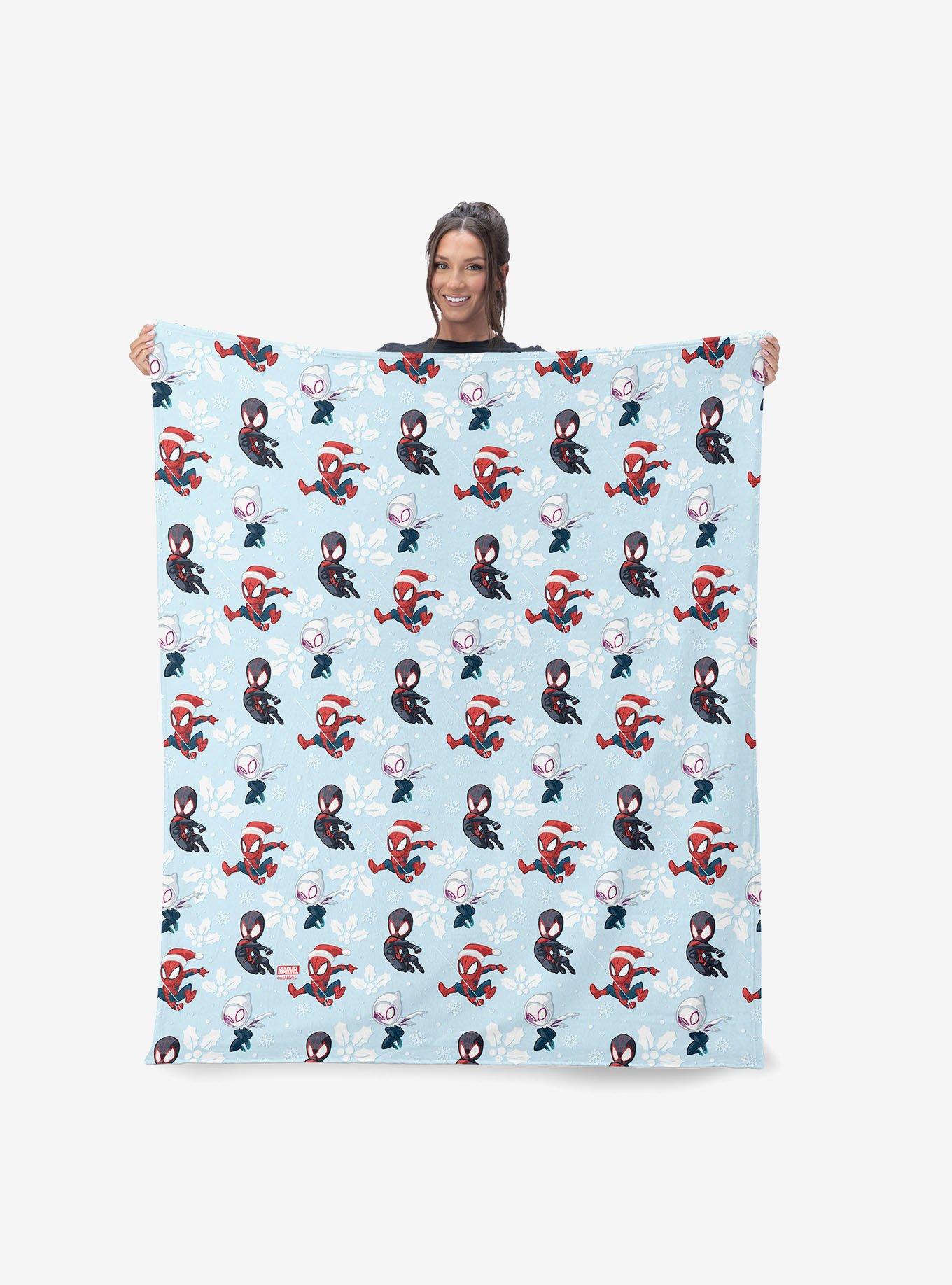 Marvel Spider-Man Winter Spidey 40x50" Silk Touch Throw Blanket, , hi-res