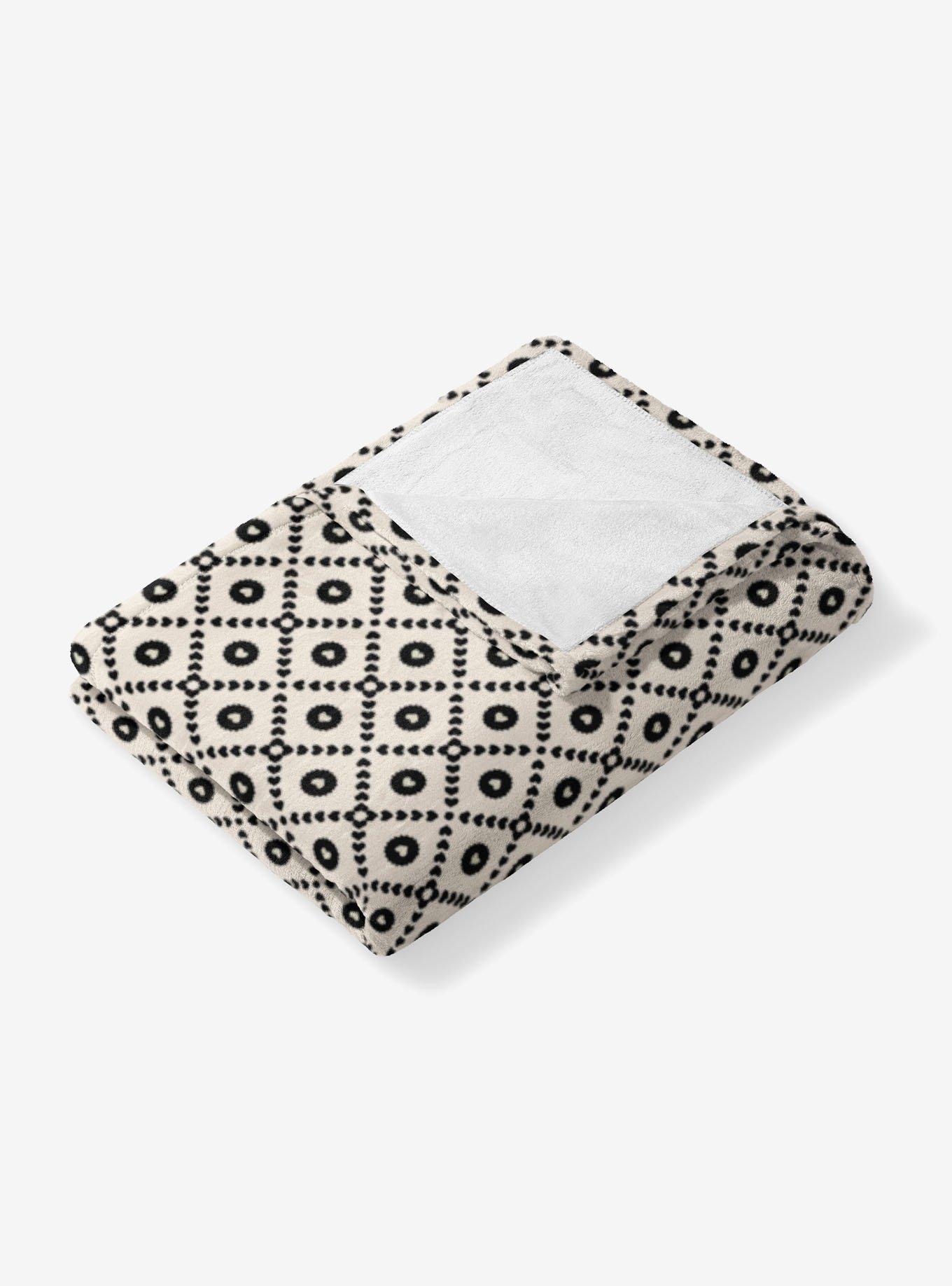 Black Hearts 50x60" Silk Touch Throw Blanket, , alternate