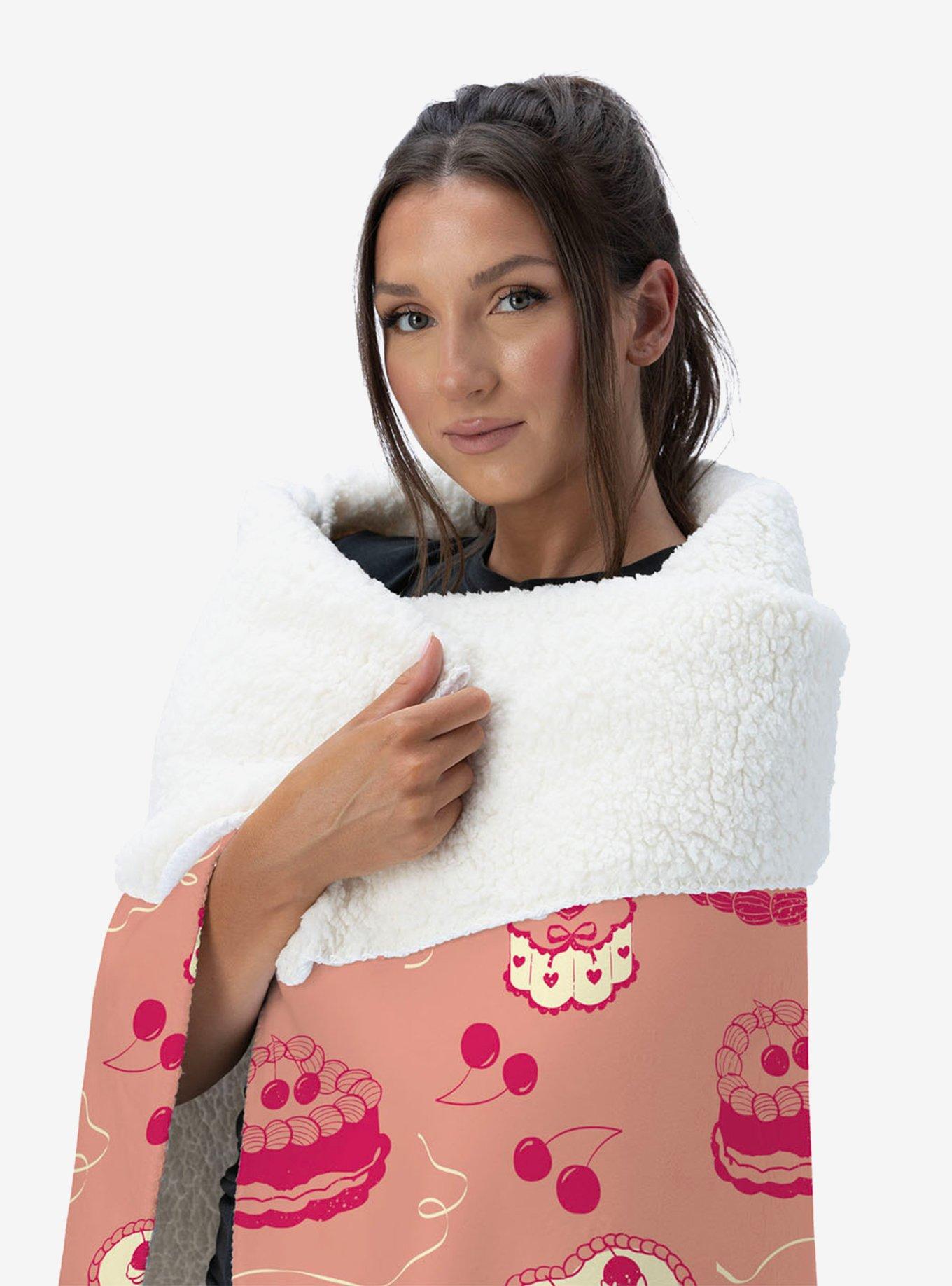 Valentine's Day Cakes Silk Touch Sherpa Throw Blanket, , alternate
