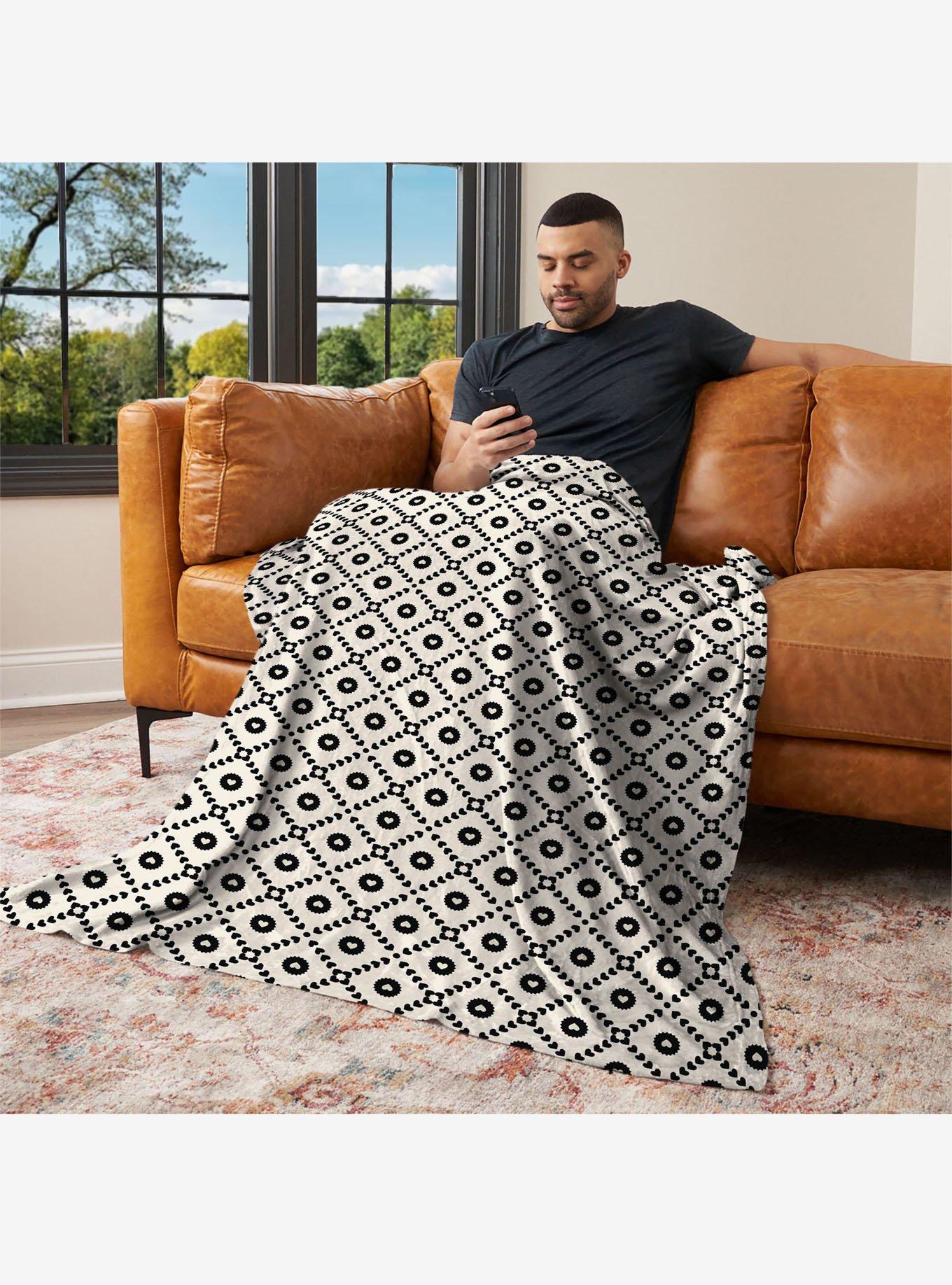 Black Hearts 60x80" Silk Touch Throw Blanket, , alternate