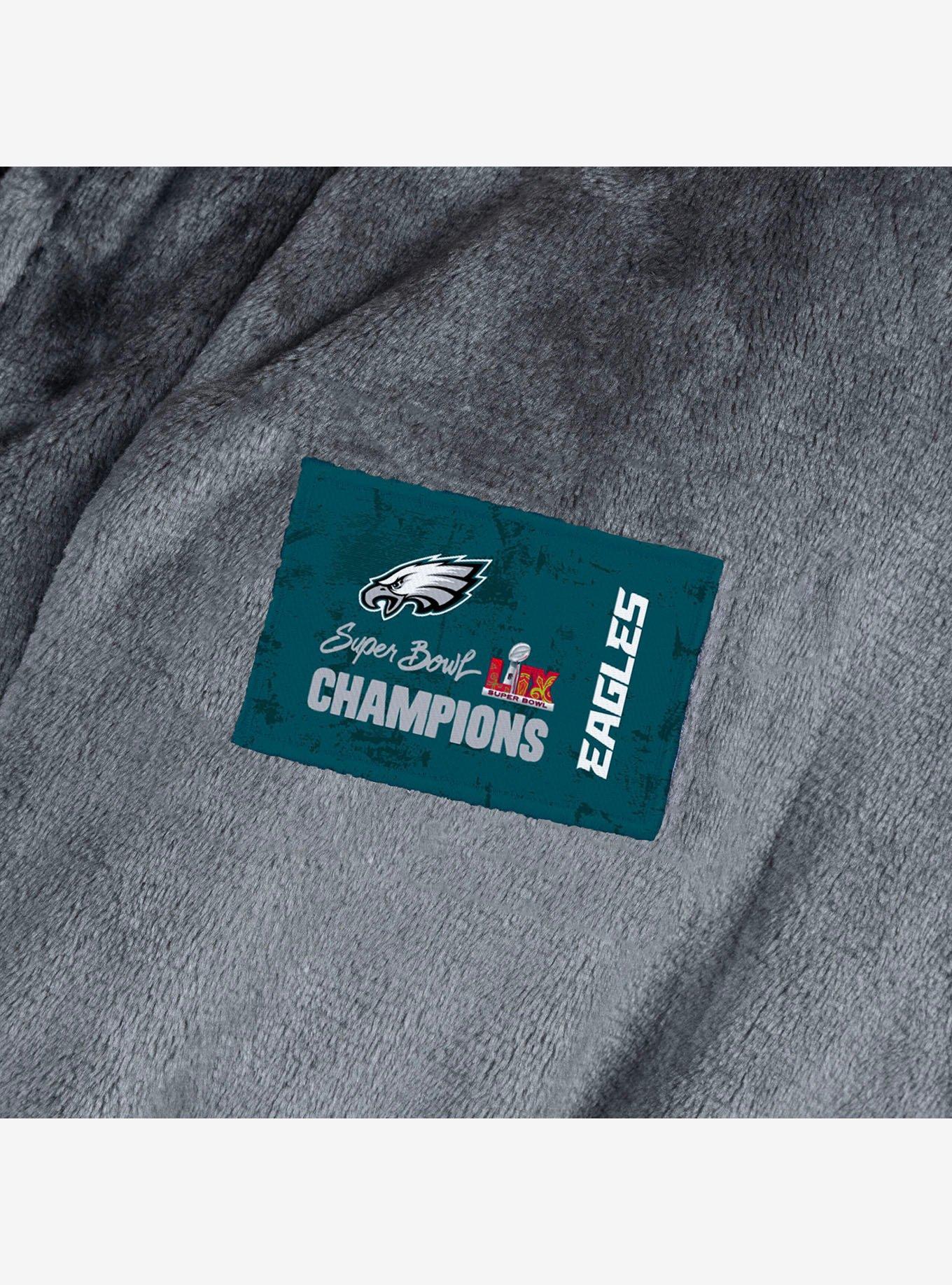 NFL 2025 Super Bowl LIX Philadelphia Eagles Nola L/XL Silk Touch Robe, , alternate