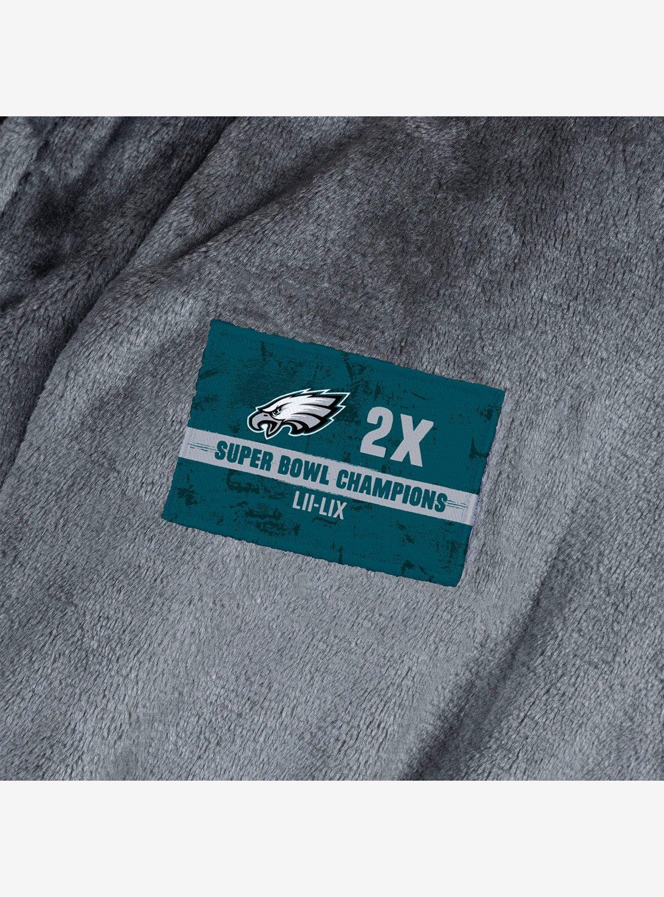 NFL 2025 Super Bowl LIX Philadelphia Eagles Multi Champ Reign S/M Silk Touch Robe, , alternate