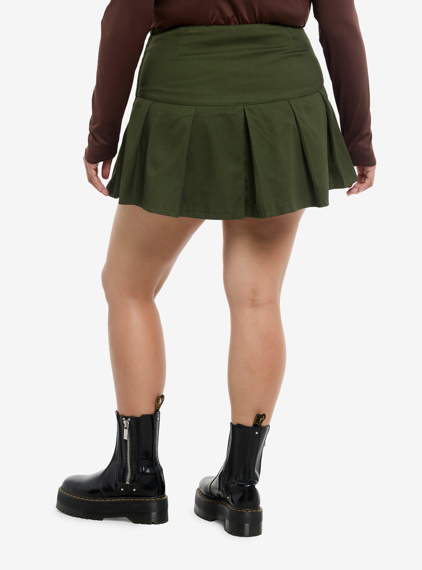 Thorn & Fable Green Grommet Tape Pleated Mini Skirt Plus Size, , hi-res